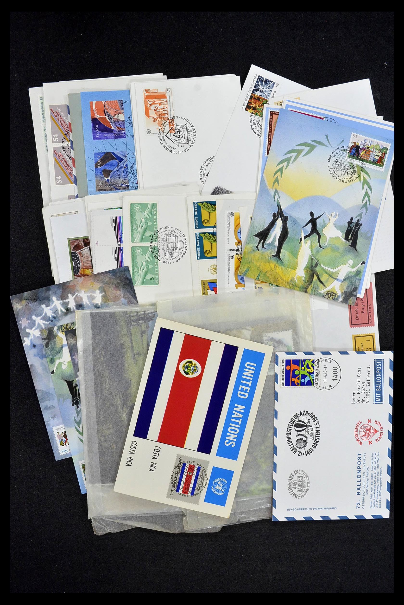 34973 063 - Postzegelverzameling 34973 Verenigde Naties 1951-2000.