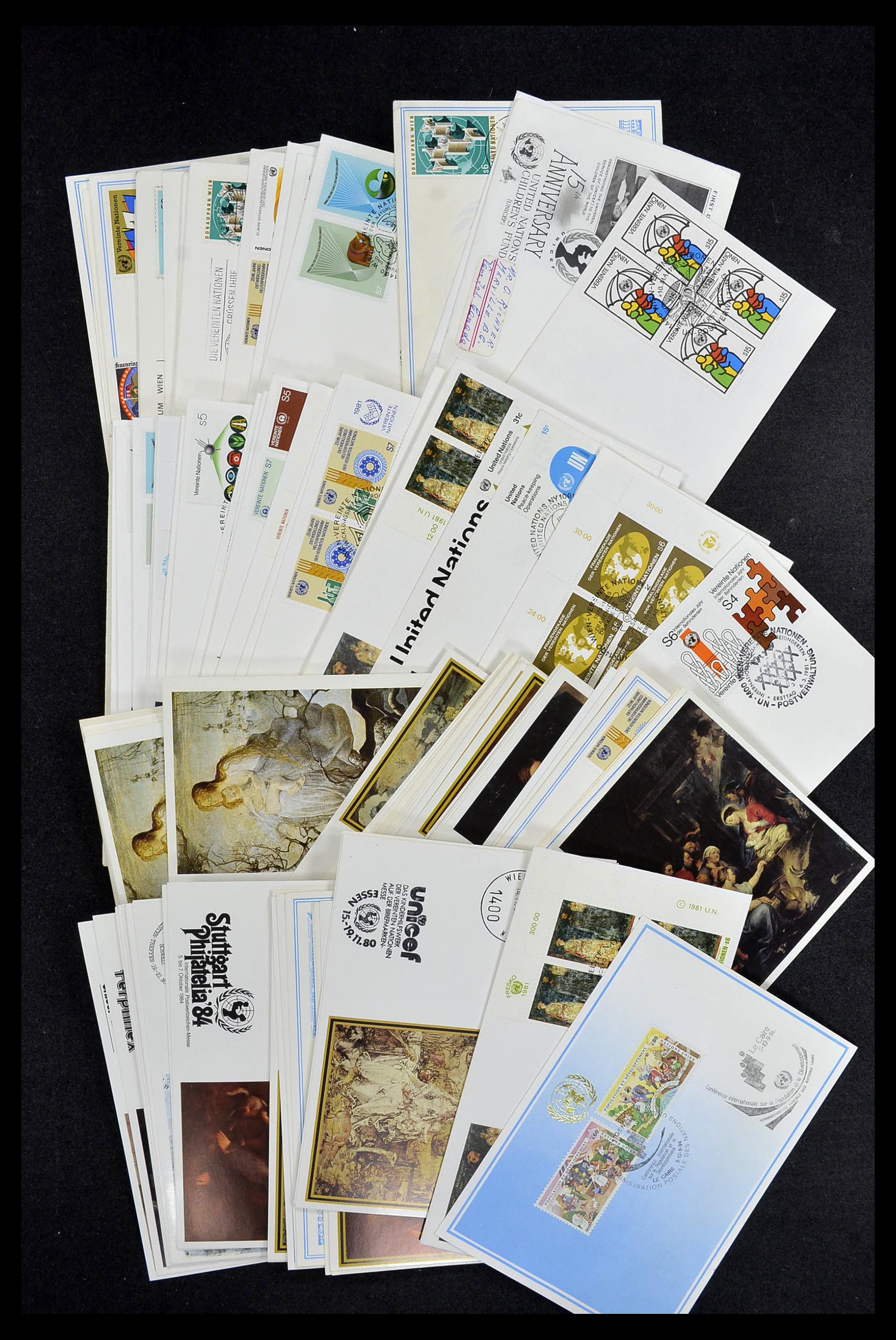 34973 065 - Postzegelverzameling 34973 Verenigde Naties 1951-2000.