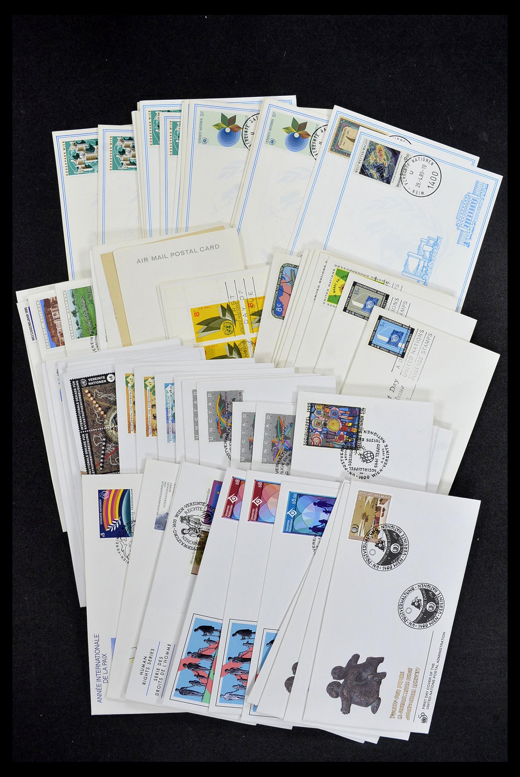 34973 066 - Postzegelverzameling 34973 Verenigde Naties 1951-2000.