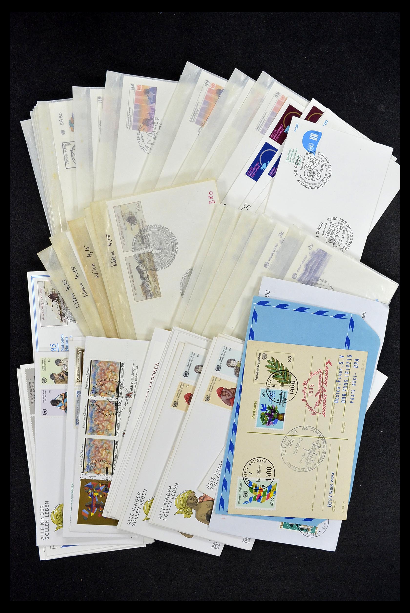 34973 071 - Postzegelverzameling 34973 Verenigde Naties 1951-2000.