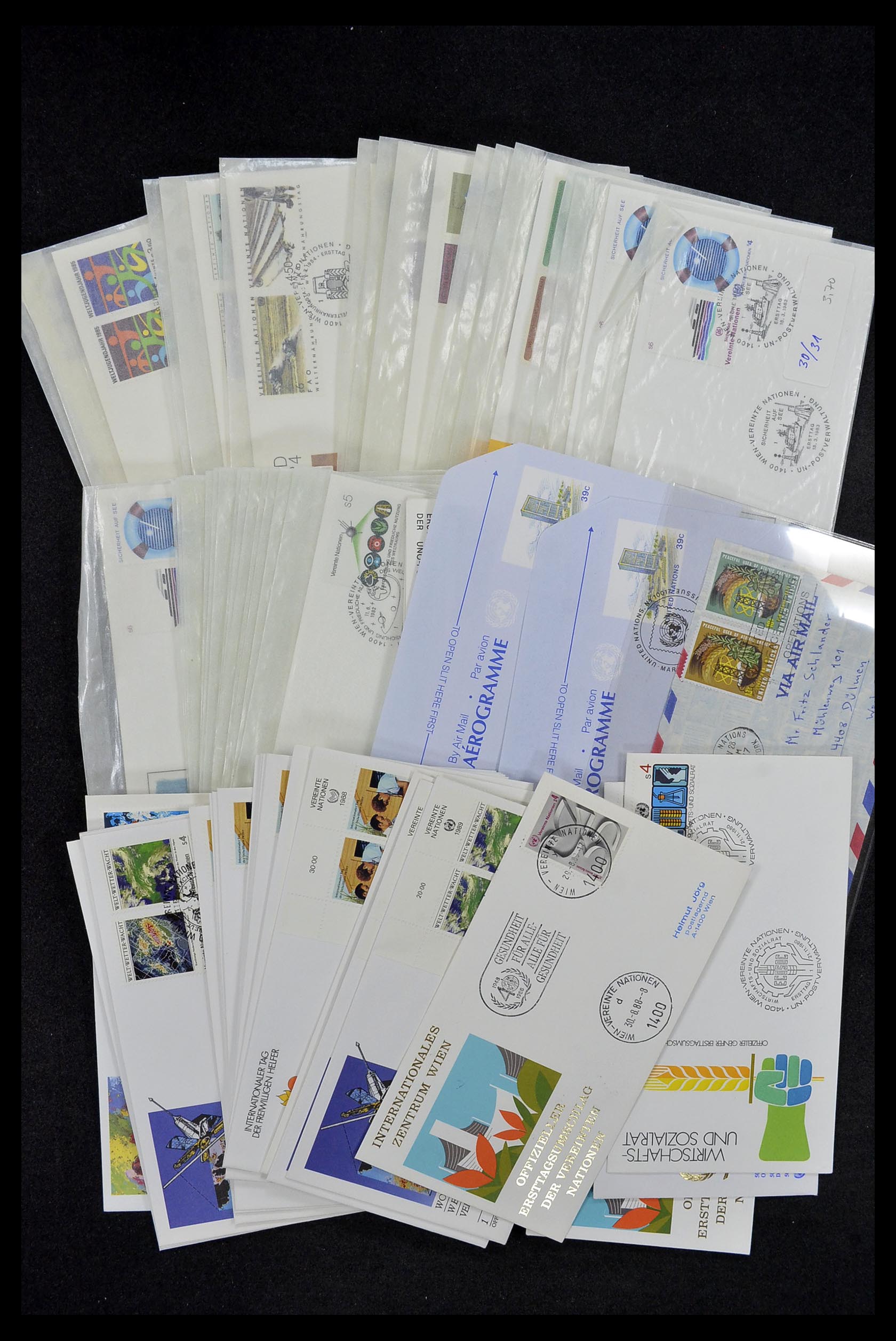 34973 072 - Postzegelverzameling 34973 Verenigde Naties 1951-2000.