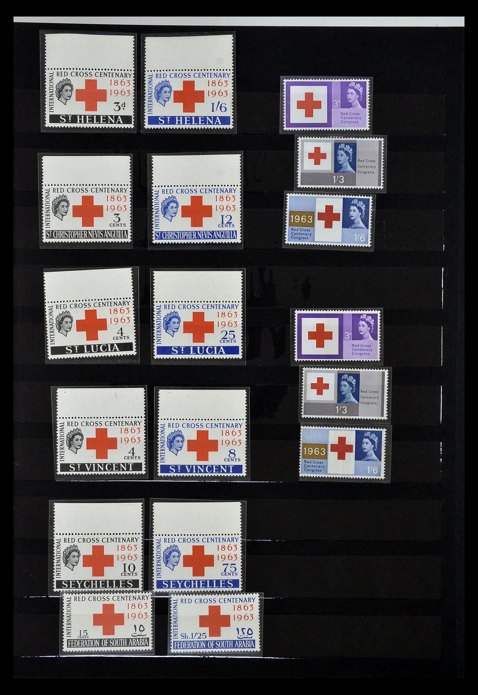 35032 011 - Postzegelverzameling 35032 Rode Kruis 1914-1990.
