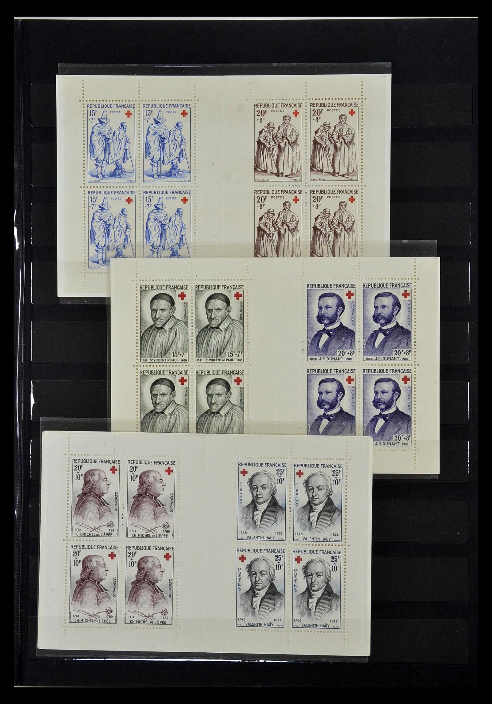 35032 013 - Postzegelverzameling 35032 Rode Kruis 1914-1990.