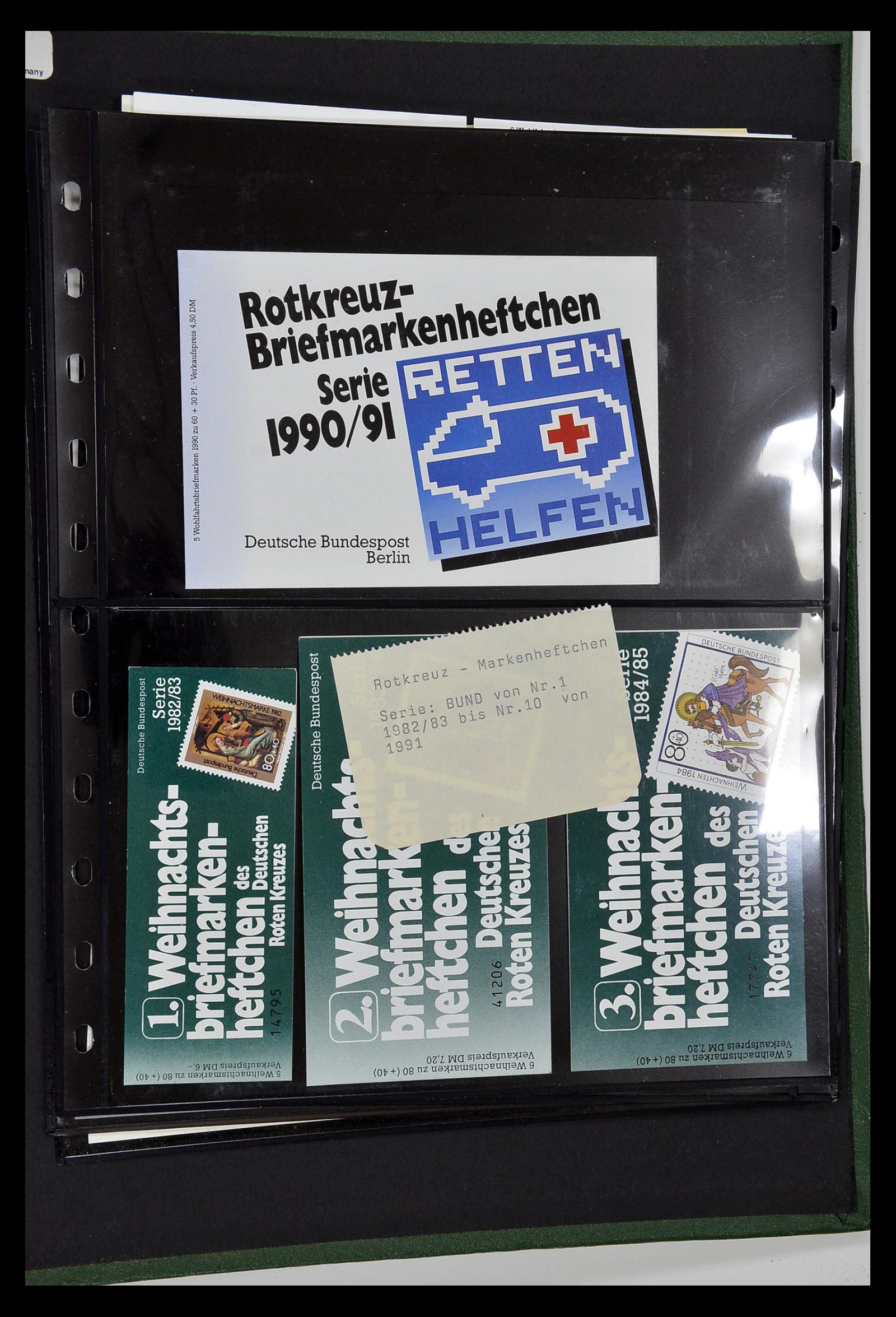 35032 034 - Postzegelverzameling 35032 Rode Kruis 1914-1990.