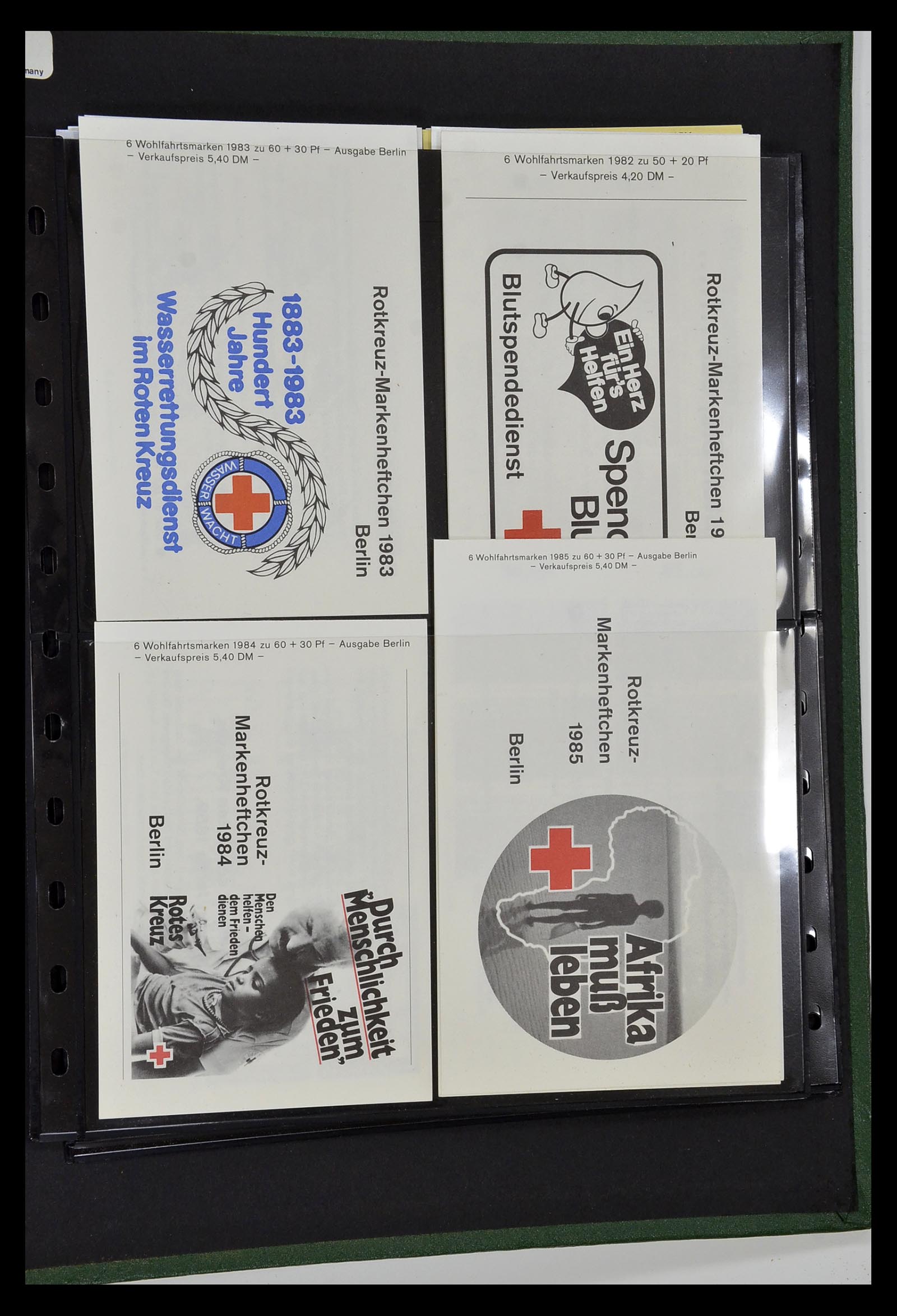 35032 036 - Postzegelverzameling 35032 Rode Kruis 1914-1990.