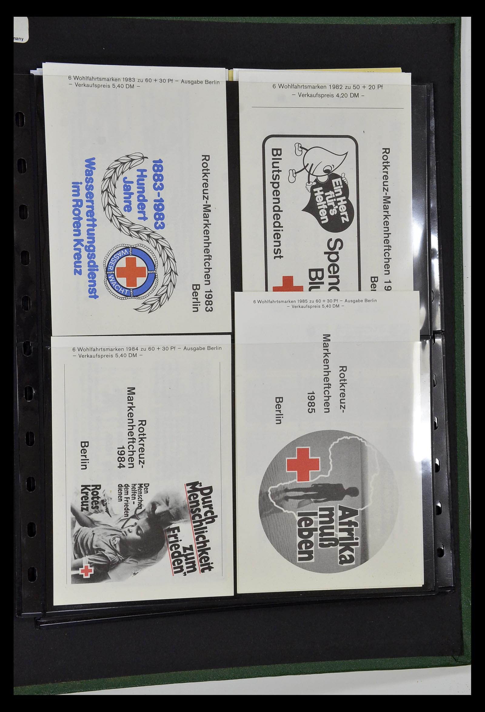 35032 036 - Stamp collection 35032 Red Cross 1914-1990.