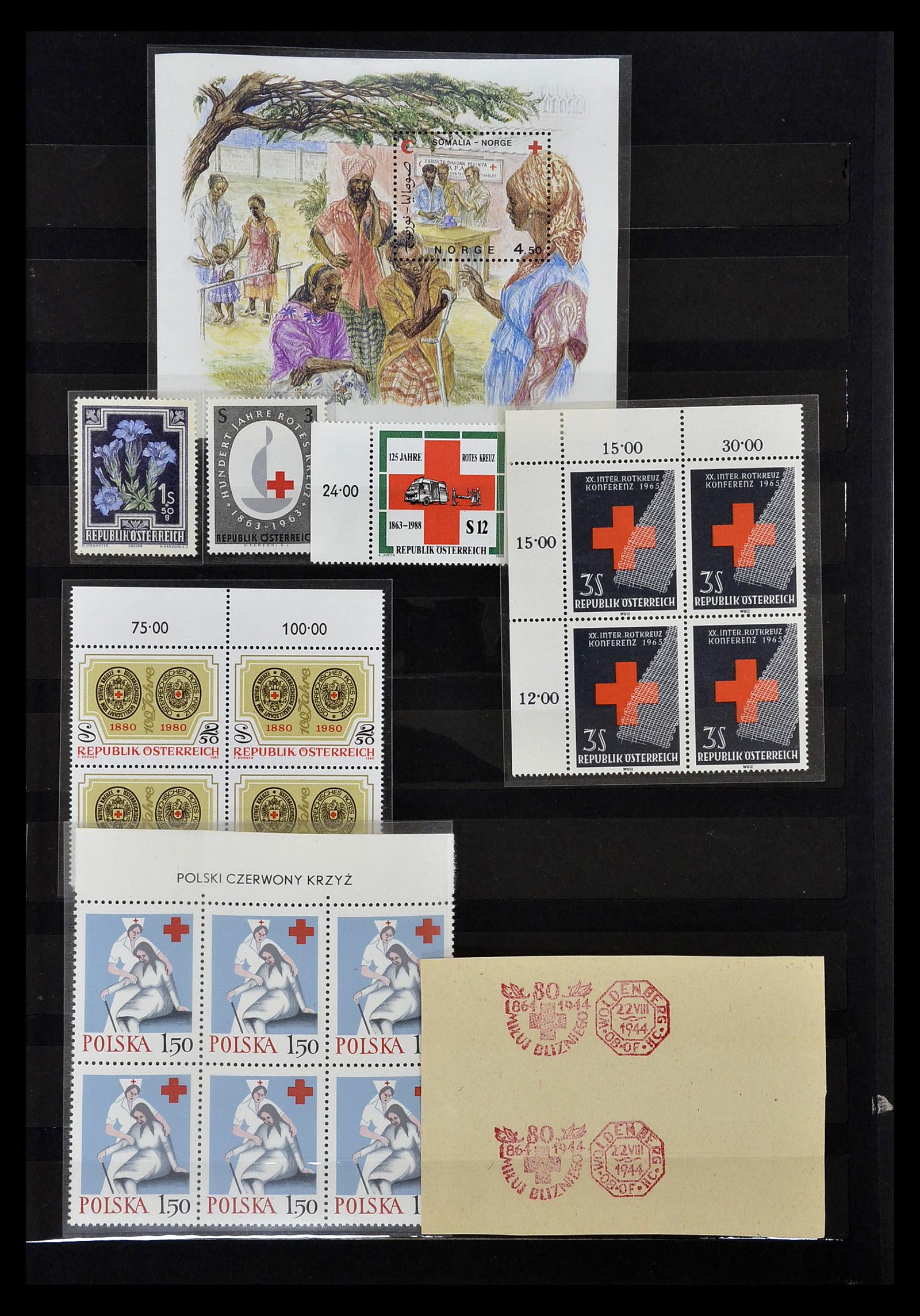 35032 042 - Stamp collection 35032 Red Cross 1914-1990.