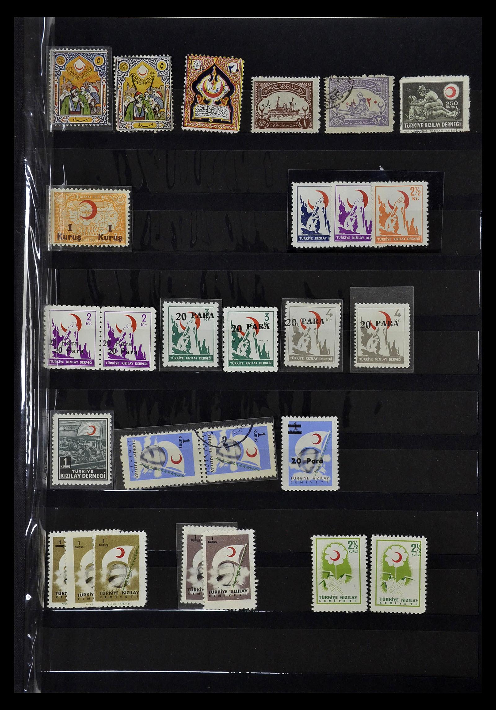 35032 046 - Stamp collection 35032 Red Cross 1914-1990.