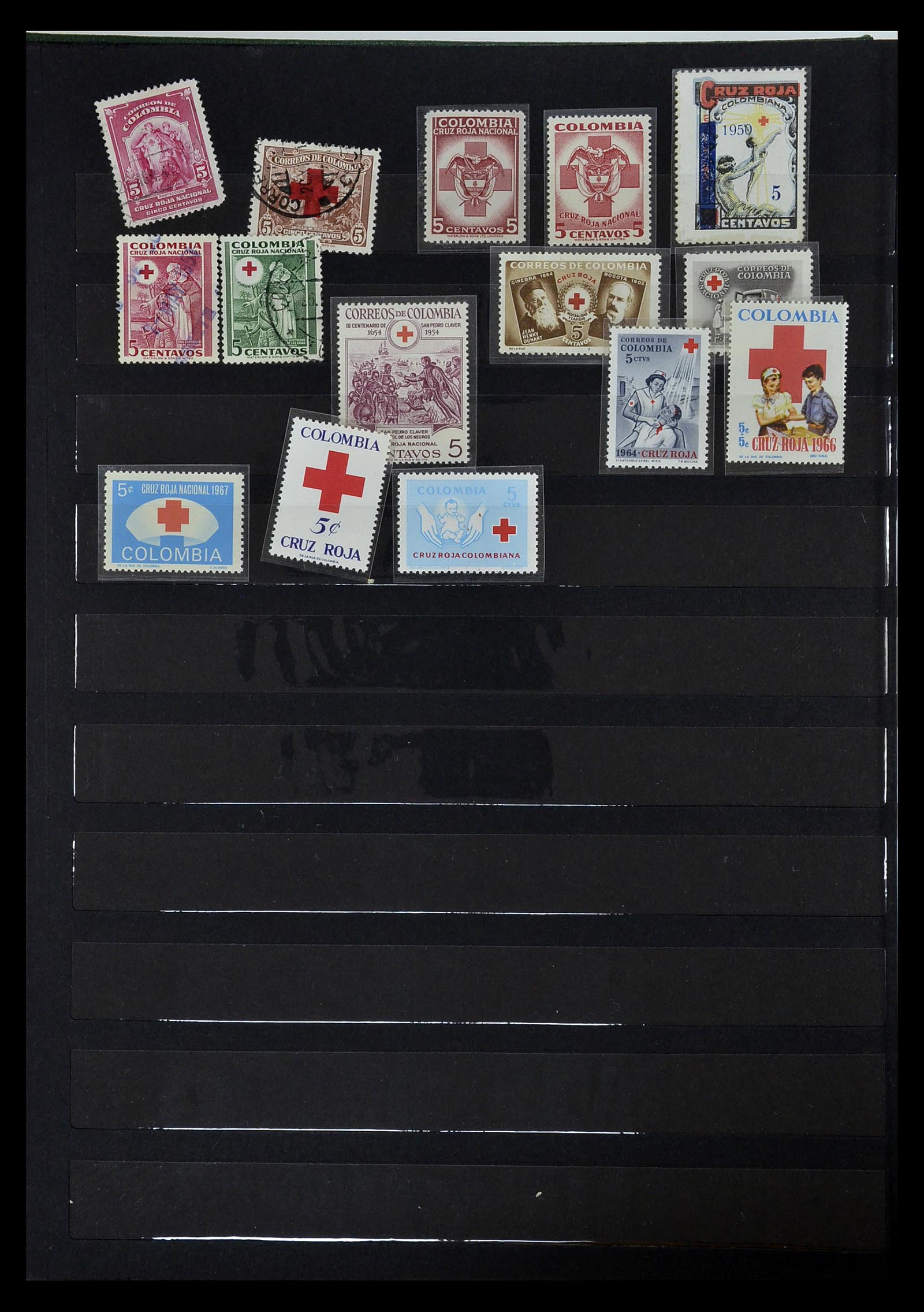 35032 062 - Stamp collection 35032 Red Cross 1914-1990.
