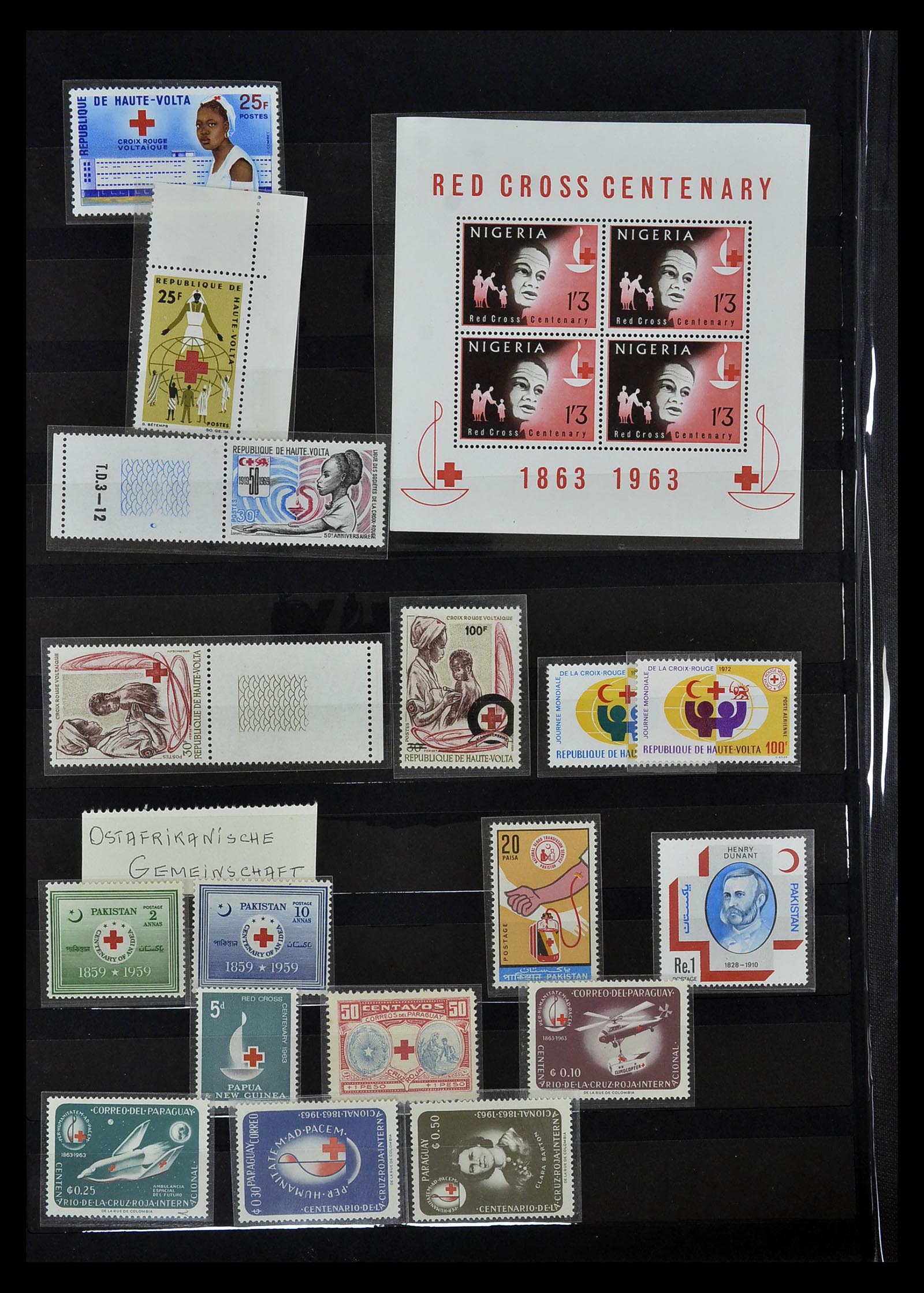 35032 069 - Postzegelverzameling 35032 Rode Kruis 1914-1990.