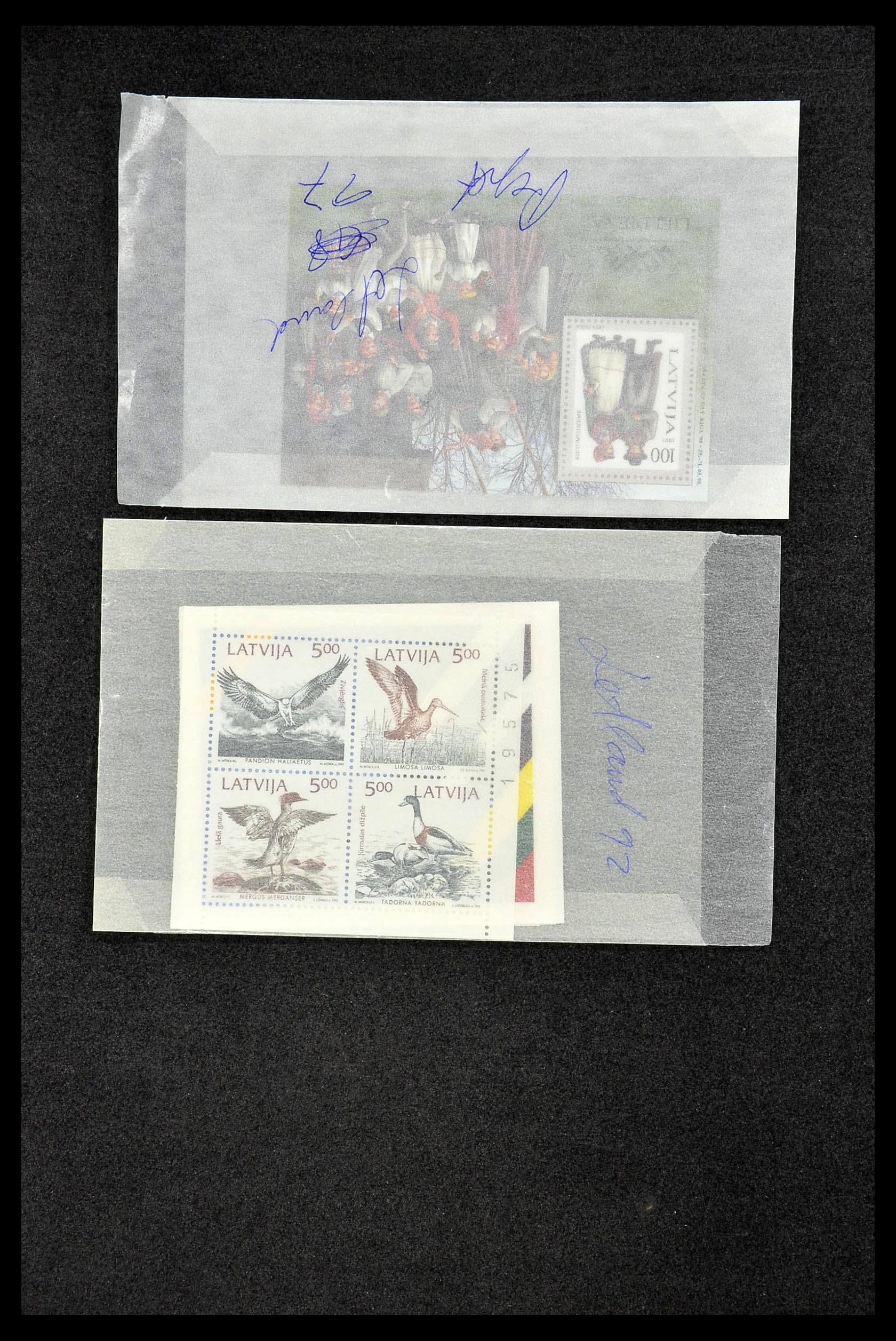 35042 037 - Postzegelverzameling 35042 Letland 1991-2004.