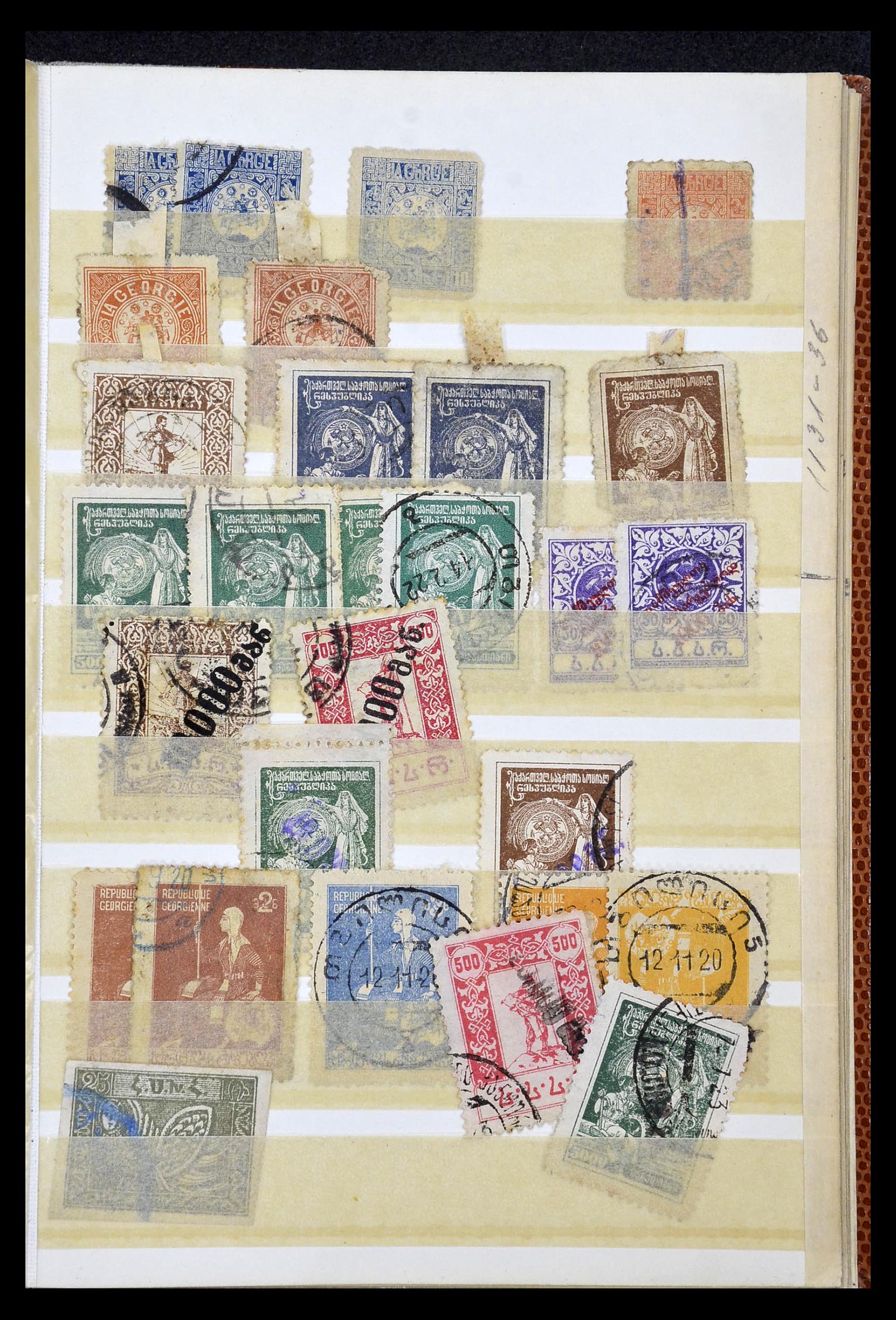 35046 045 - Postzegelverzameling 35046 Russische gebieden 1870-1930.