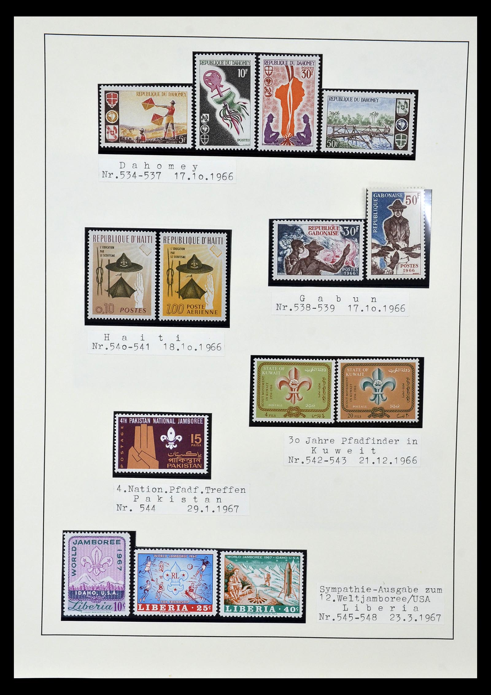 35069 048 - Postzegelverzameling 35069 Motief scouting 1925-2010.