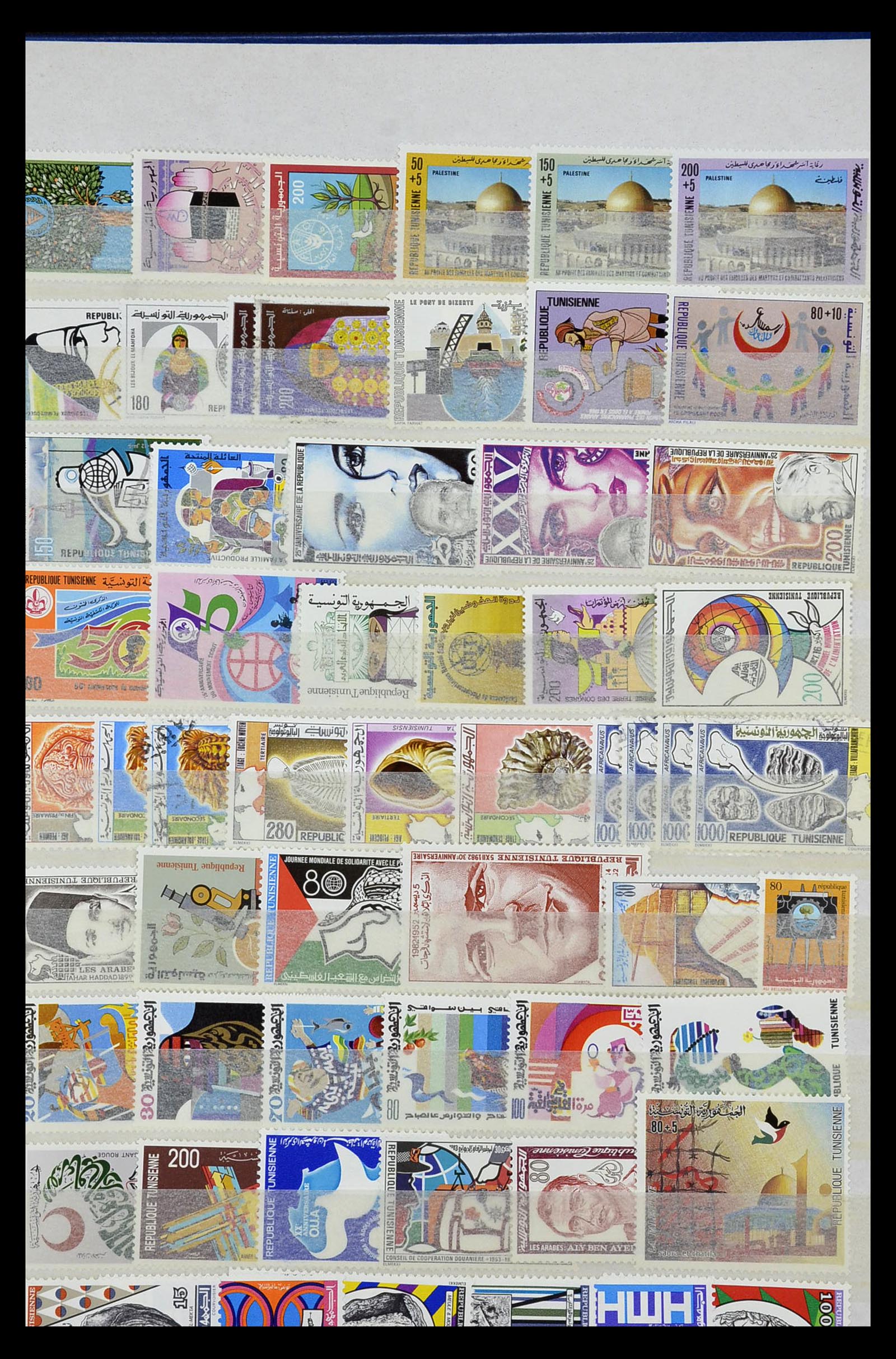 35099 018 - Postzegelverzameling 35099 Tunesië 1888-1995.