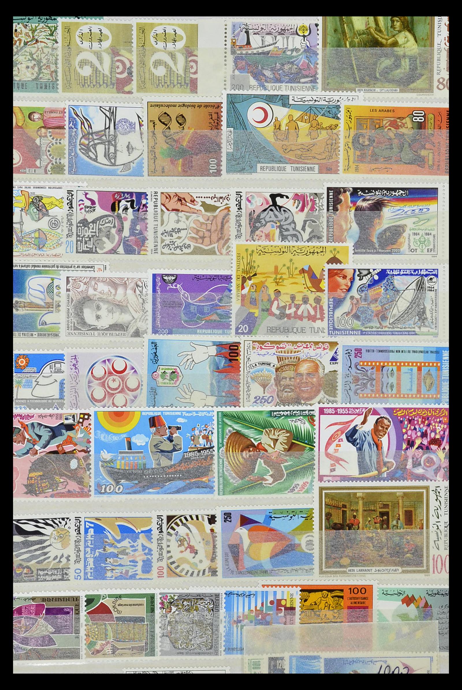 35099 019 - Stamp Collection 35099 Tunisia 1888-1995.