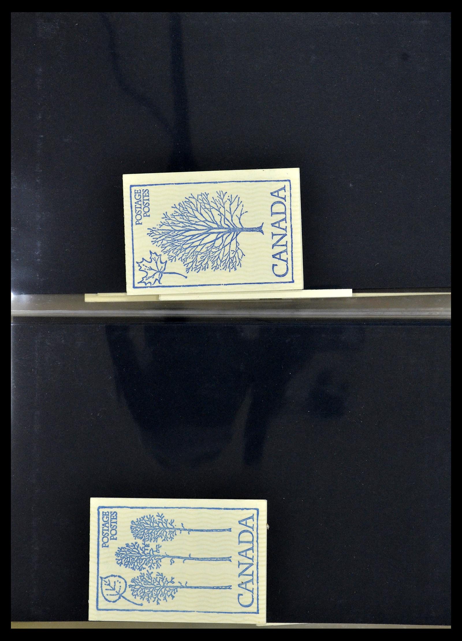 35106 016 - Postzegelverzameling 35106 Canada postzegelboekjes 1942-2000.