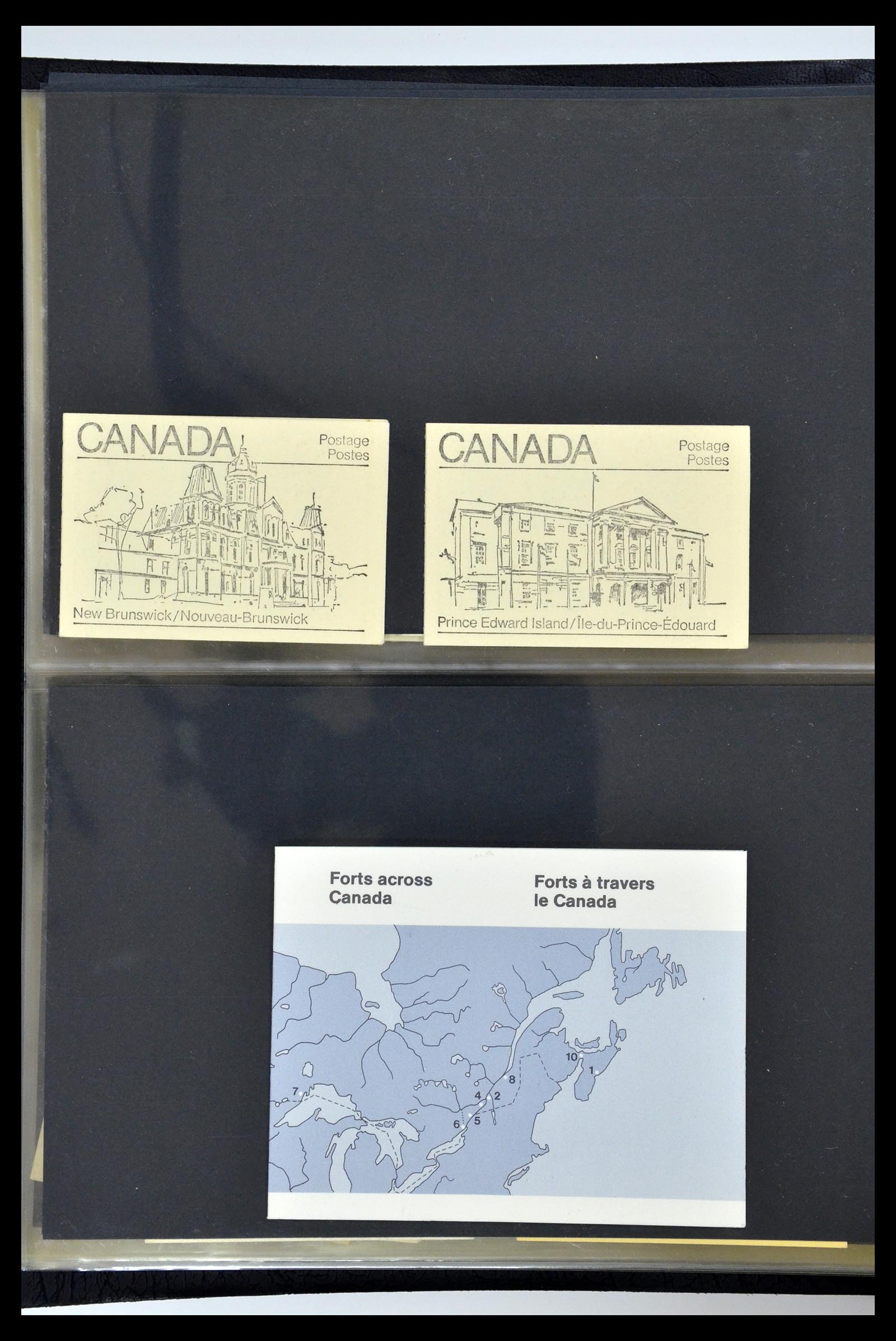35106 021 - Postzegelverzameling 35106 Canada postzegelboekjes 1942-2000.