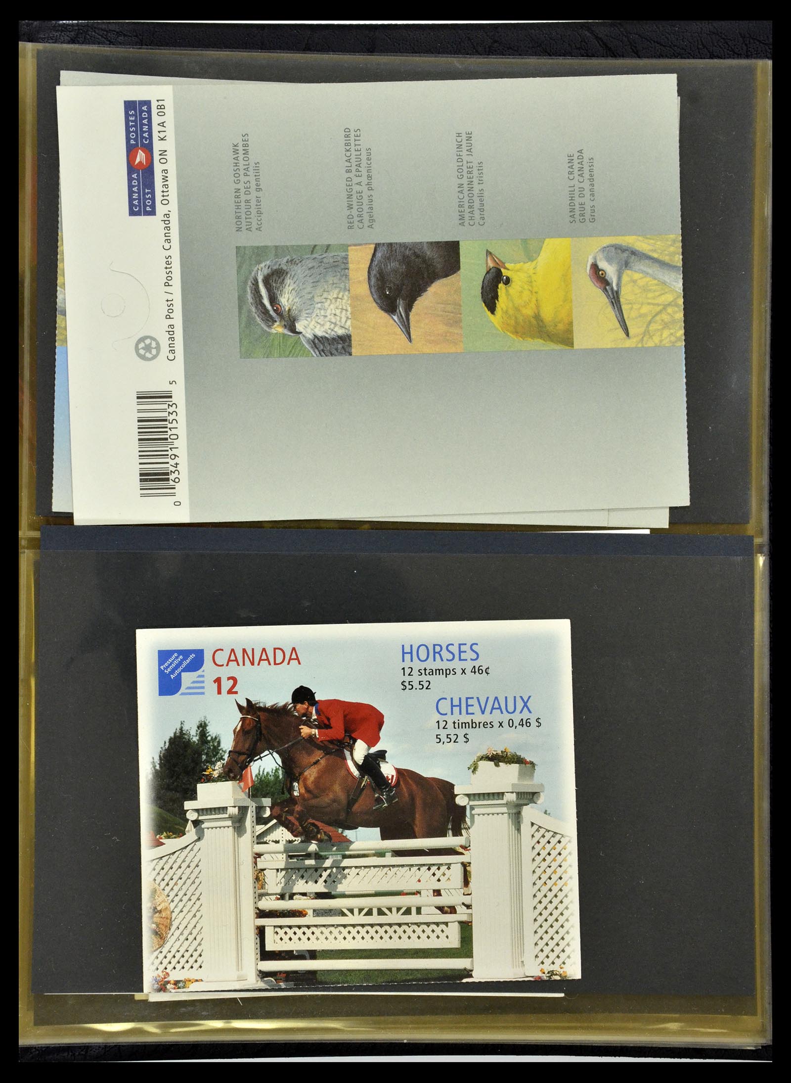 35106 043 - Stamp Collection 35106 Canada stamp booklets 1942-2000.