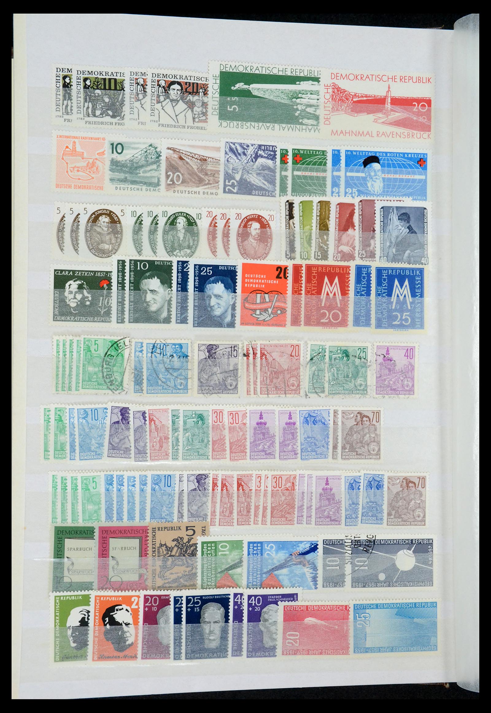 35133 006 - Stamp Collection 35133 GDR 1949-1990.