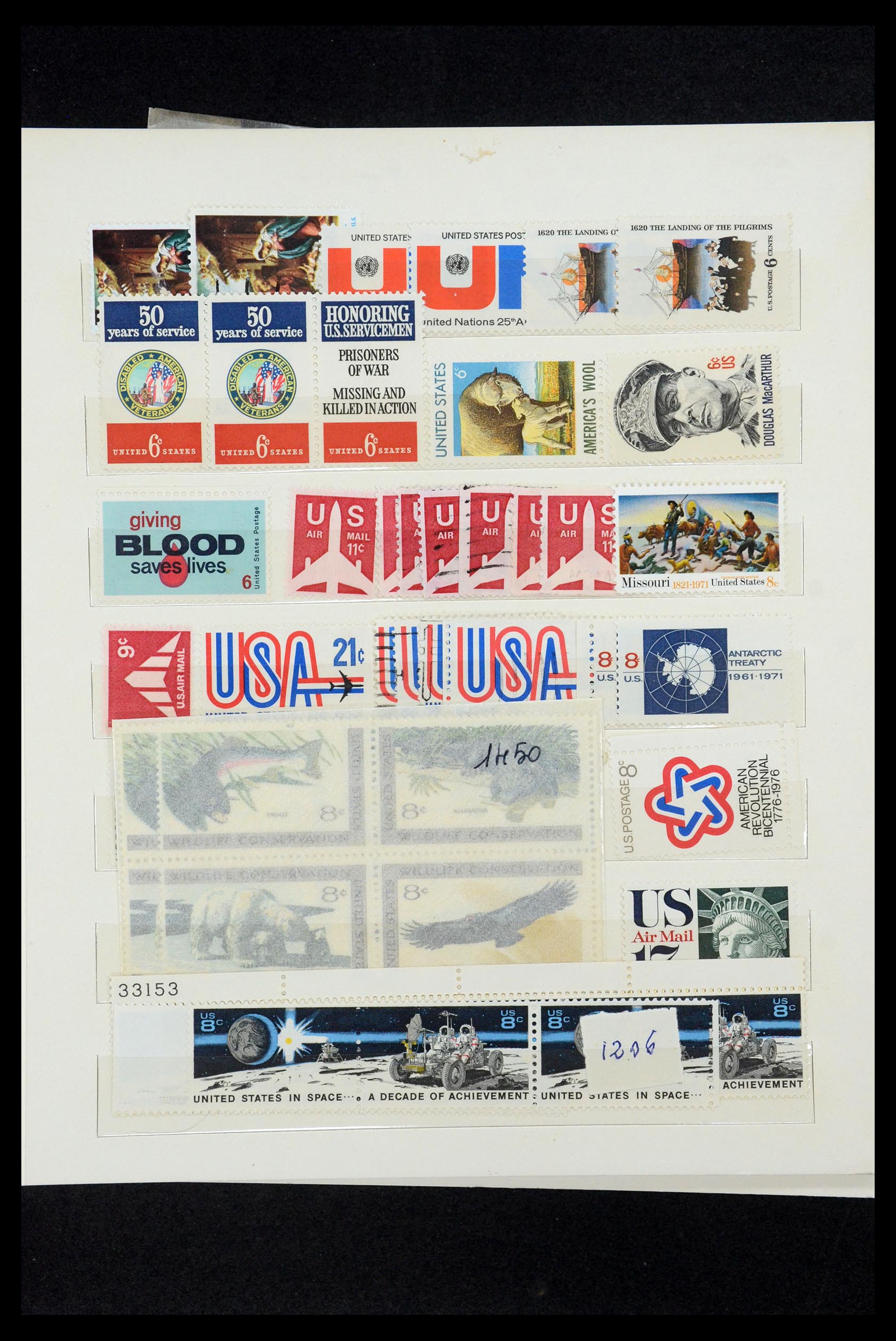 35137 030 - Stamp Collection 35137 USA 1960-1996.