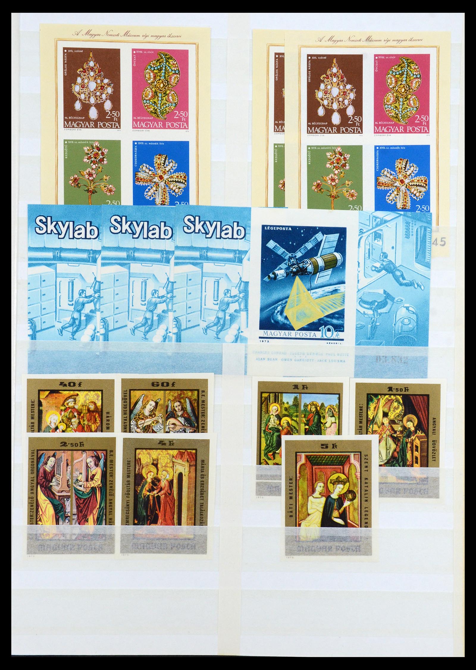 35143 063 - Postzegelverzameling 35143 Hongarije ONGETAND 1942-1991.