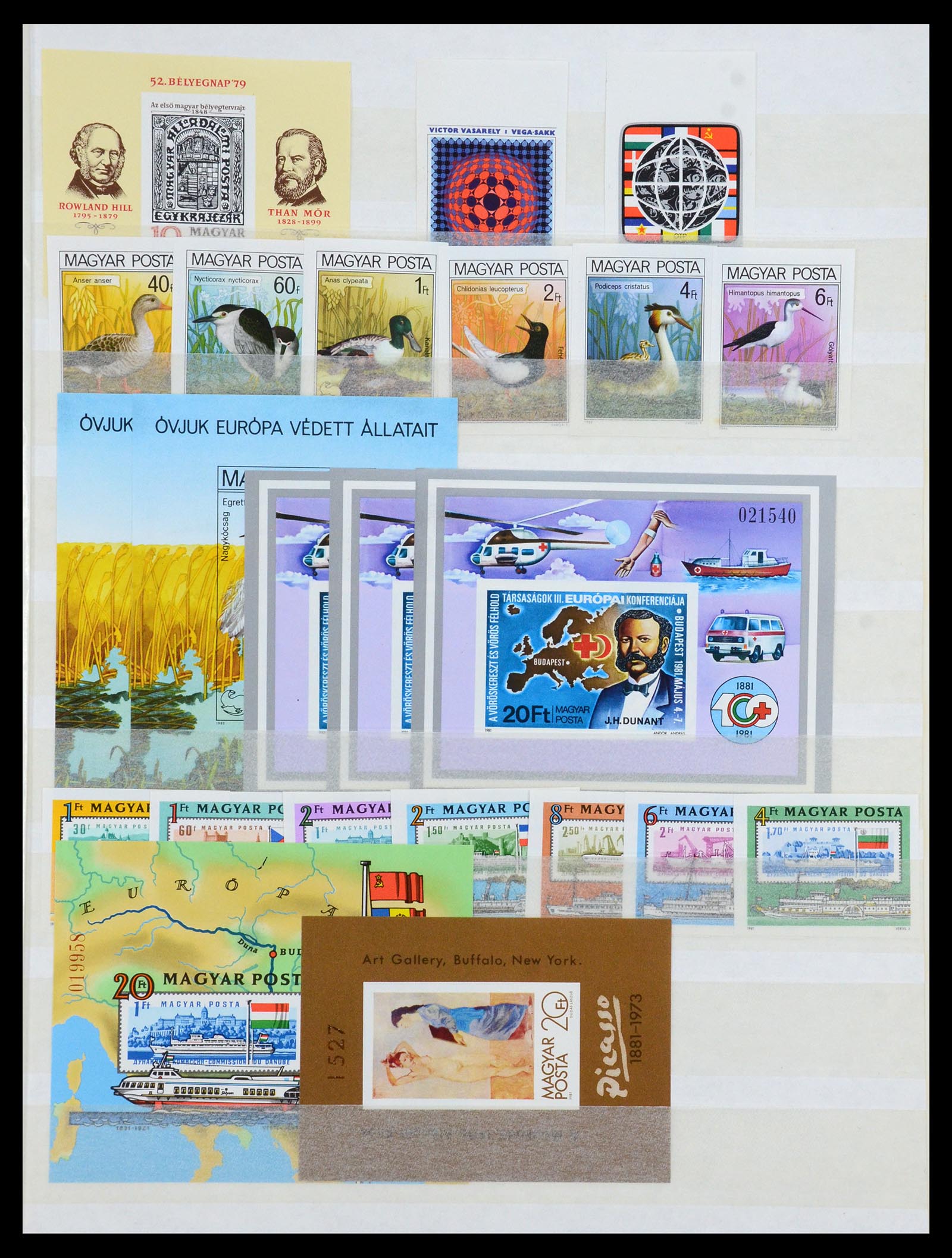 35143 089 - Postzegelverzameling 35143 Hongarije ONGETAND 1942-1991.