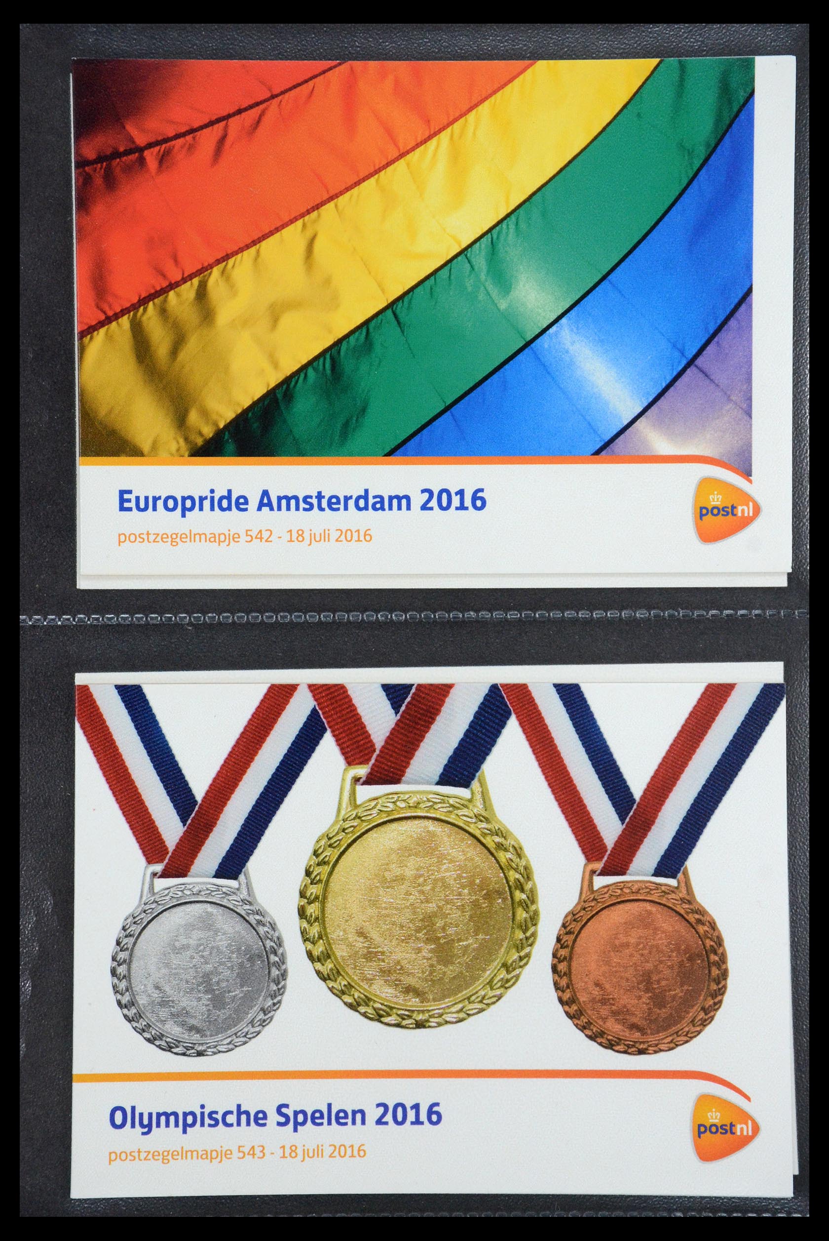 35187 323 - Stamp Collection 35187 Netherlands PTT presentation packs 1982-2019!