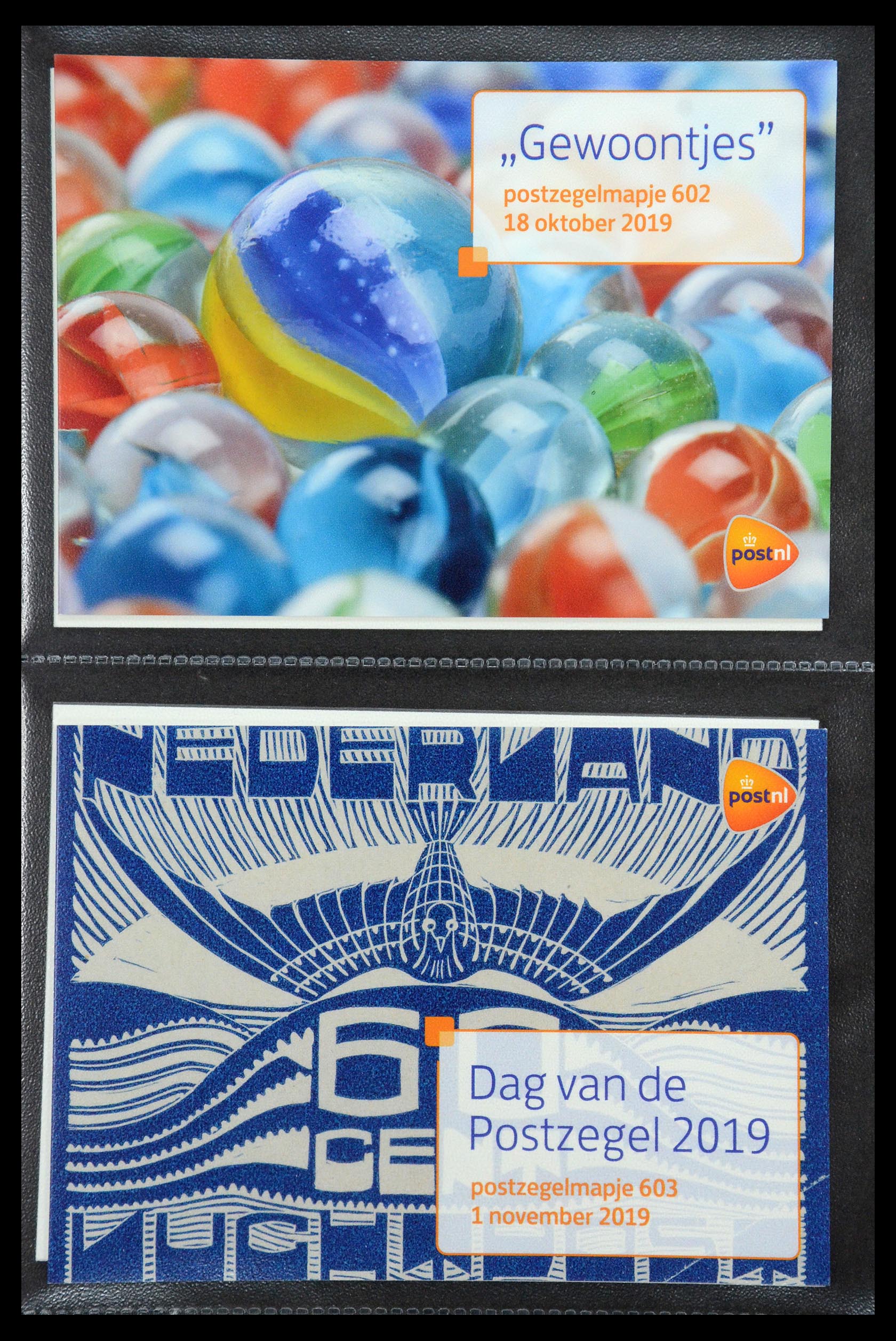 35187 364 - Postzegelverzameling 35187 Nederland PTT mapjes 1982-2019!
