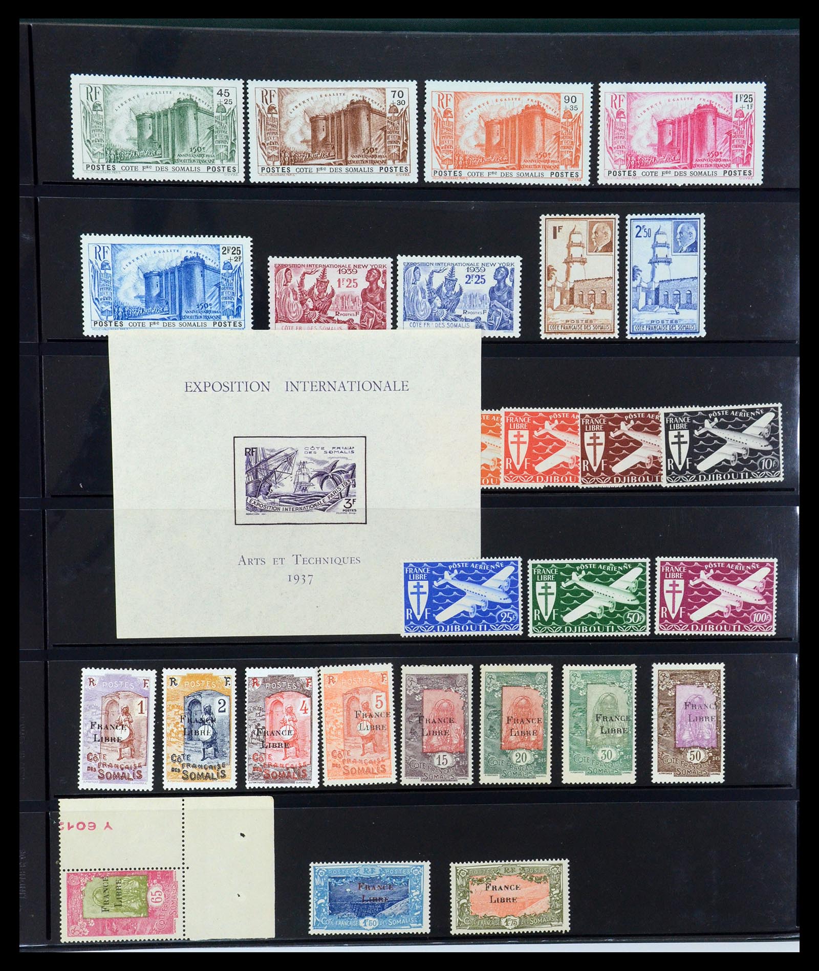35234 007 - Postzegelverzameling 35234 Frans Somalië 1893-1952.