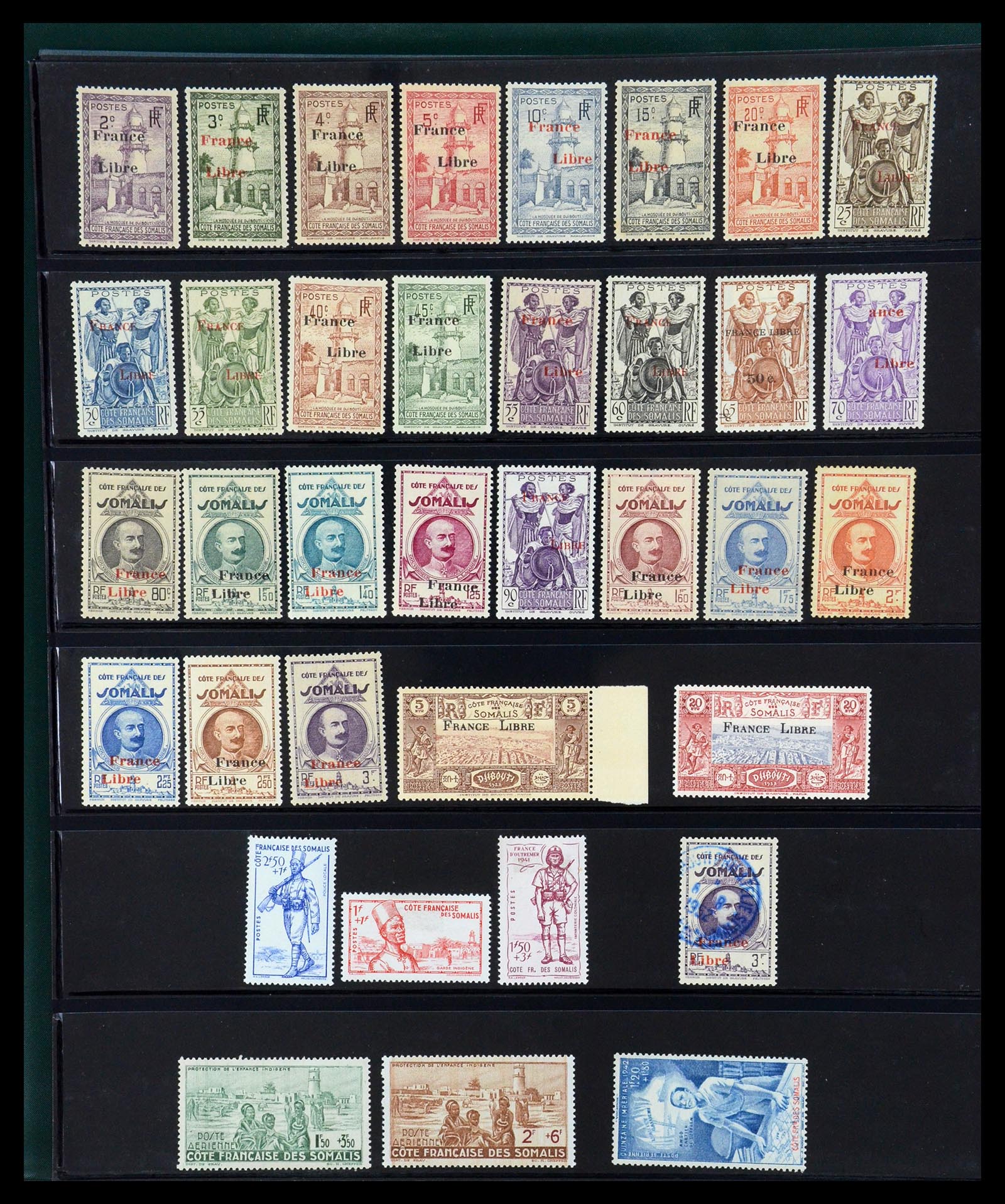 35234 008 - Postzegelverzameling 35234 Frans Somalië 1893-1952.