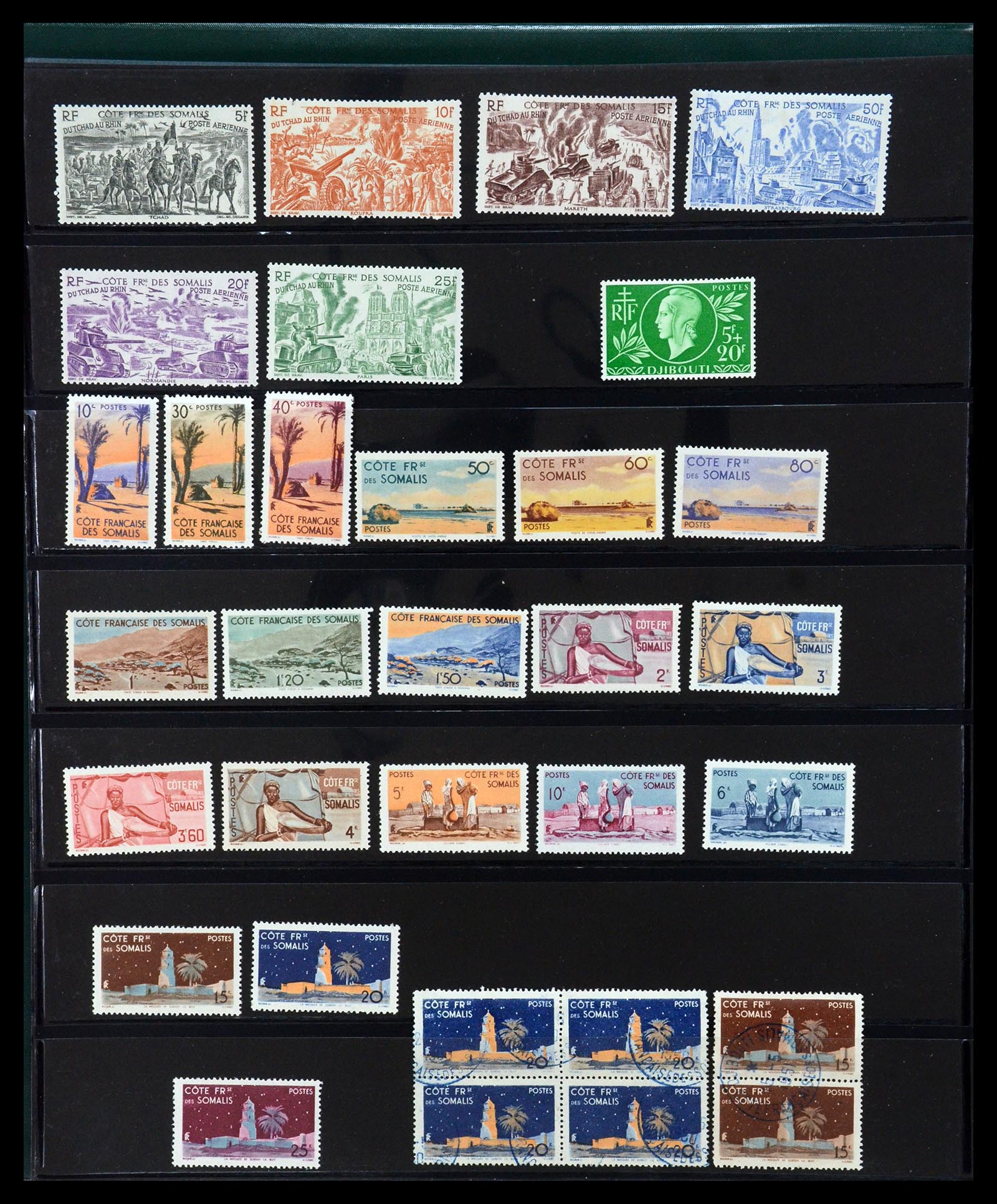 35234 010 - Postzegelverzameling 35234 Frans Somalië 1893-1952.