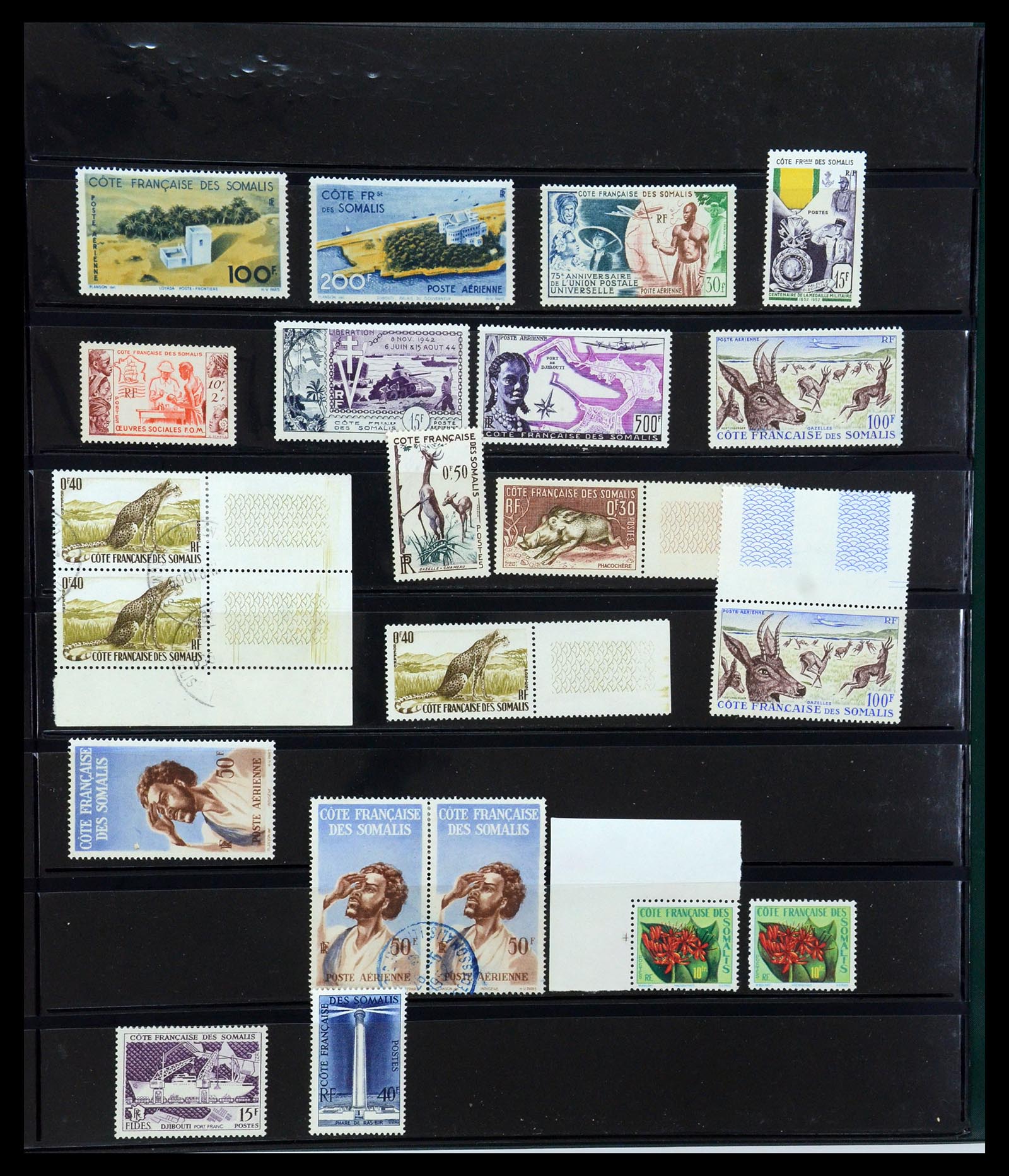 35234 011 - Postzegelverzameling 35234 Frans Somalië 1893-1952.