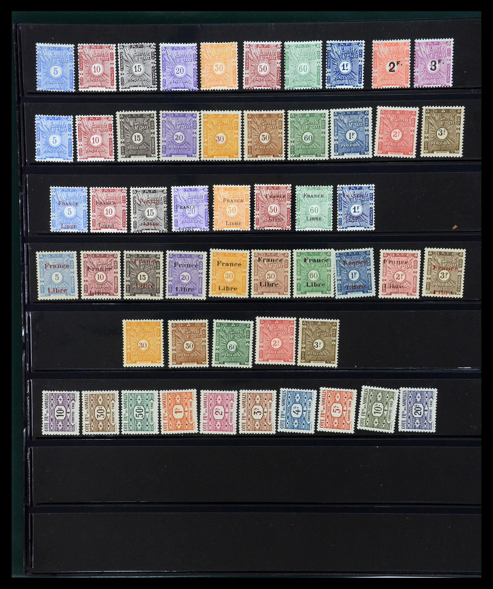35234 012 - Postzegelverzameling 35234 Frans Somalië 1893-1952.