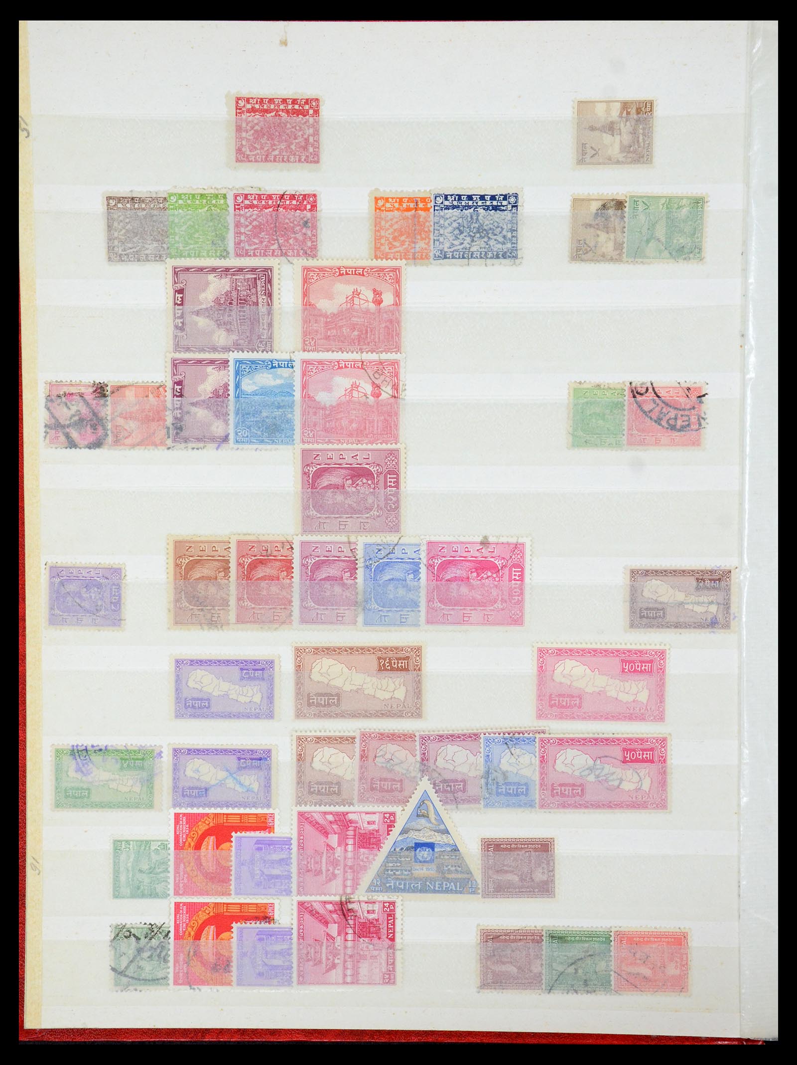 35304 002 - Postzegelverzameling 35304 Nepal 1881-1982.
