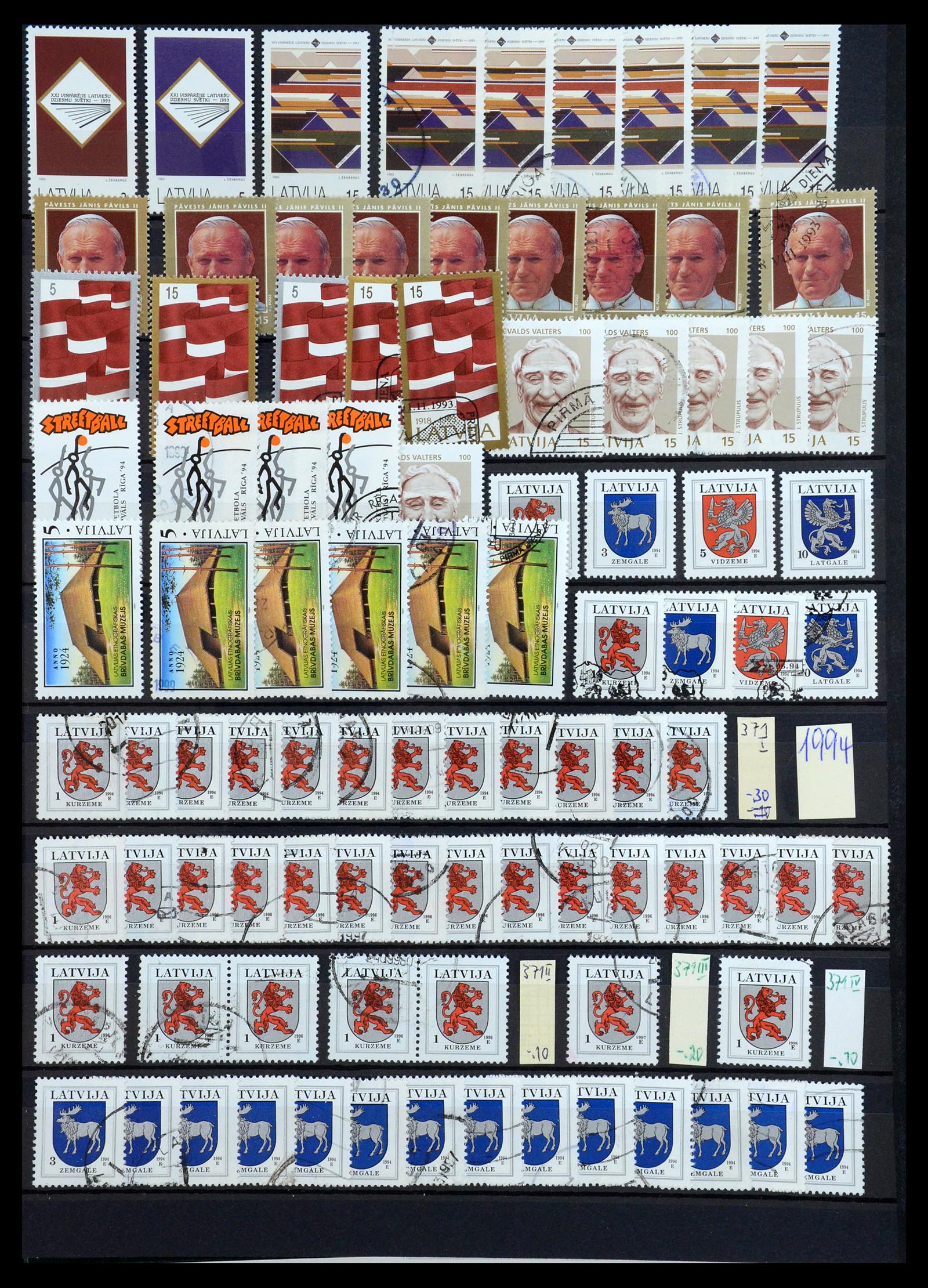 35348 038 - Postzegelverzameling 35348 Baltische Staten 1918-2019!