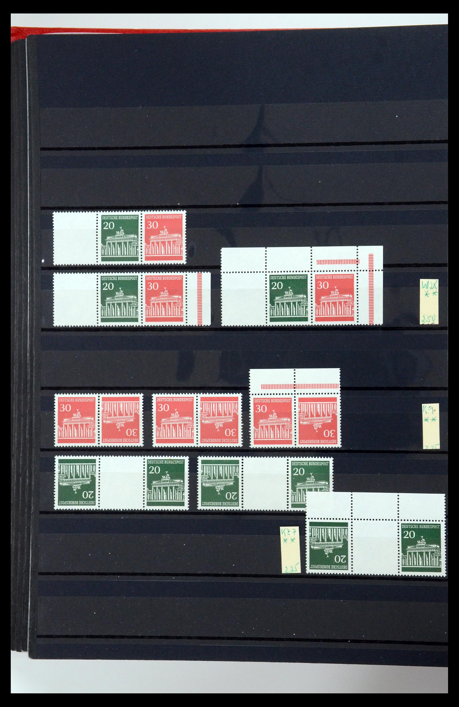 35356 018 - Postzegelverzameling 35356 Bundespost postzegelboekjes en combinaties