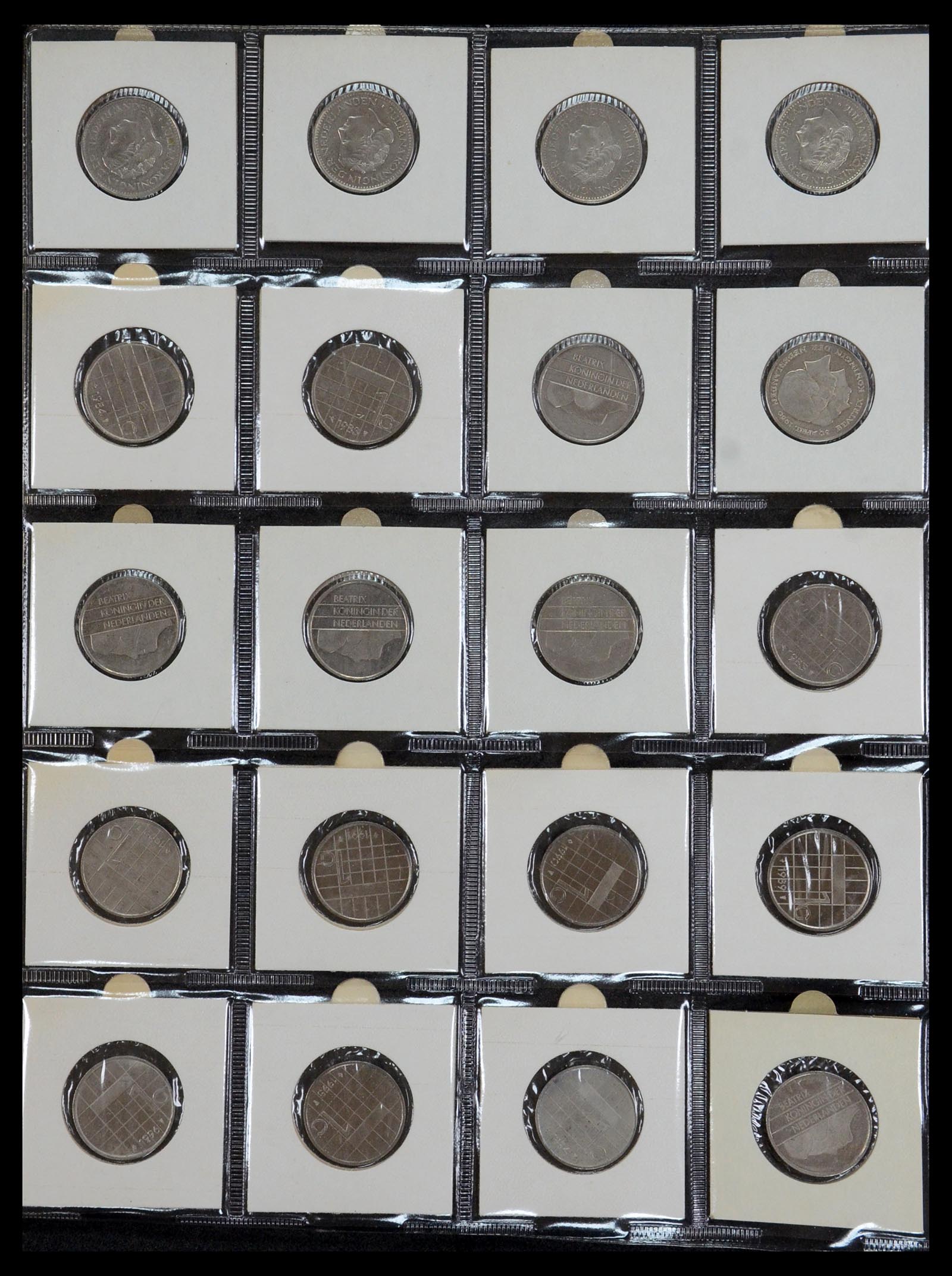 35379 026 - Stamp Collection 35379 Netherlands coins 1948-2001.