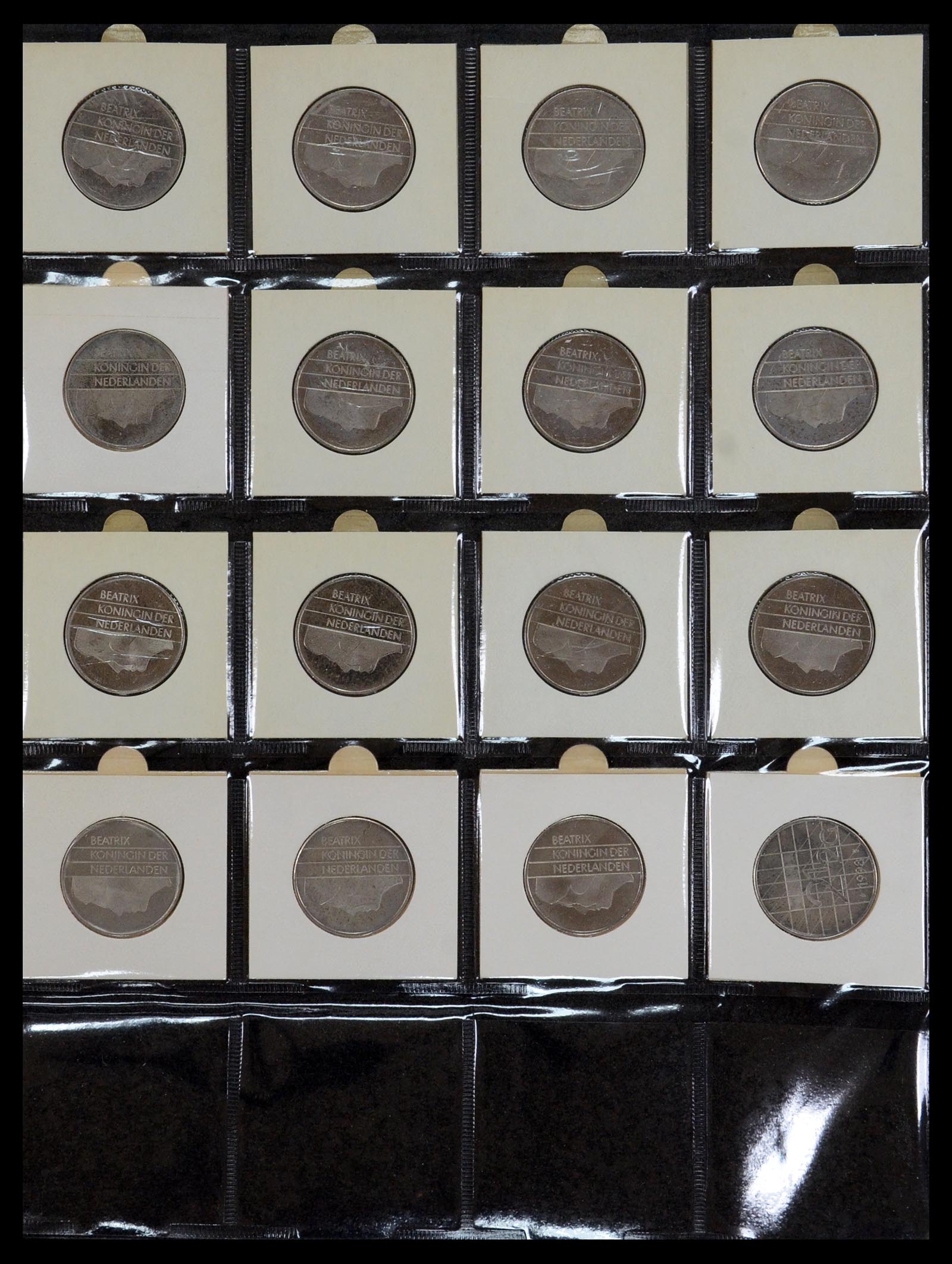 35379 032 - Postzegelverzameling 35379 Nederland munten 1948-2001.