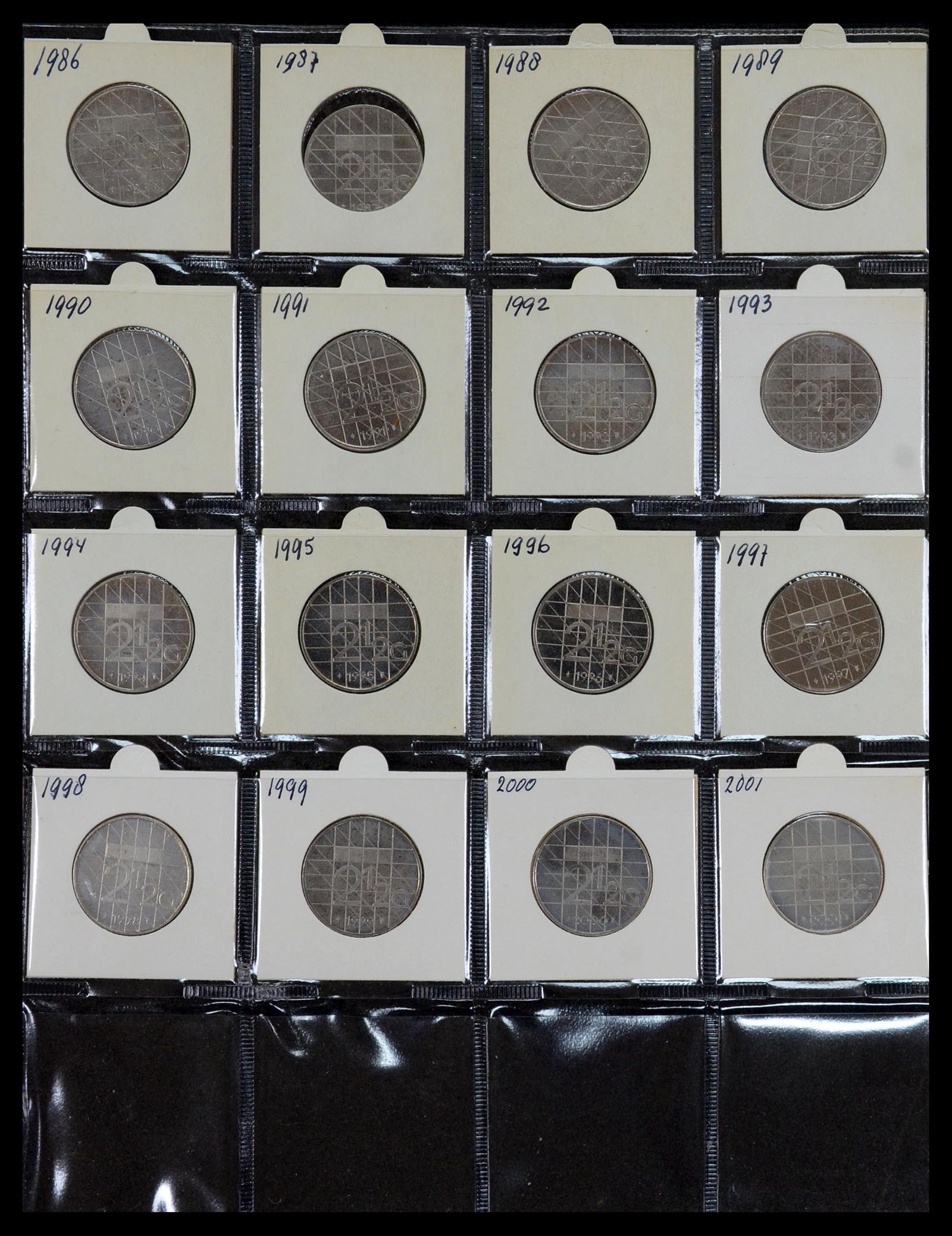 35381 031 - Postzegelverzameling 35381 Nederland munten 1948-2001.