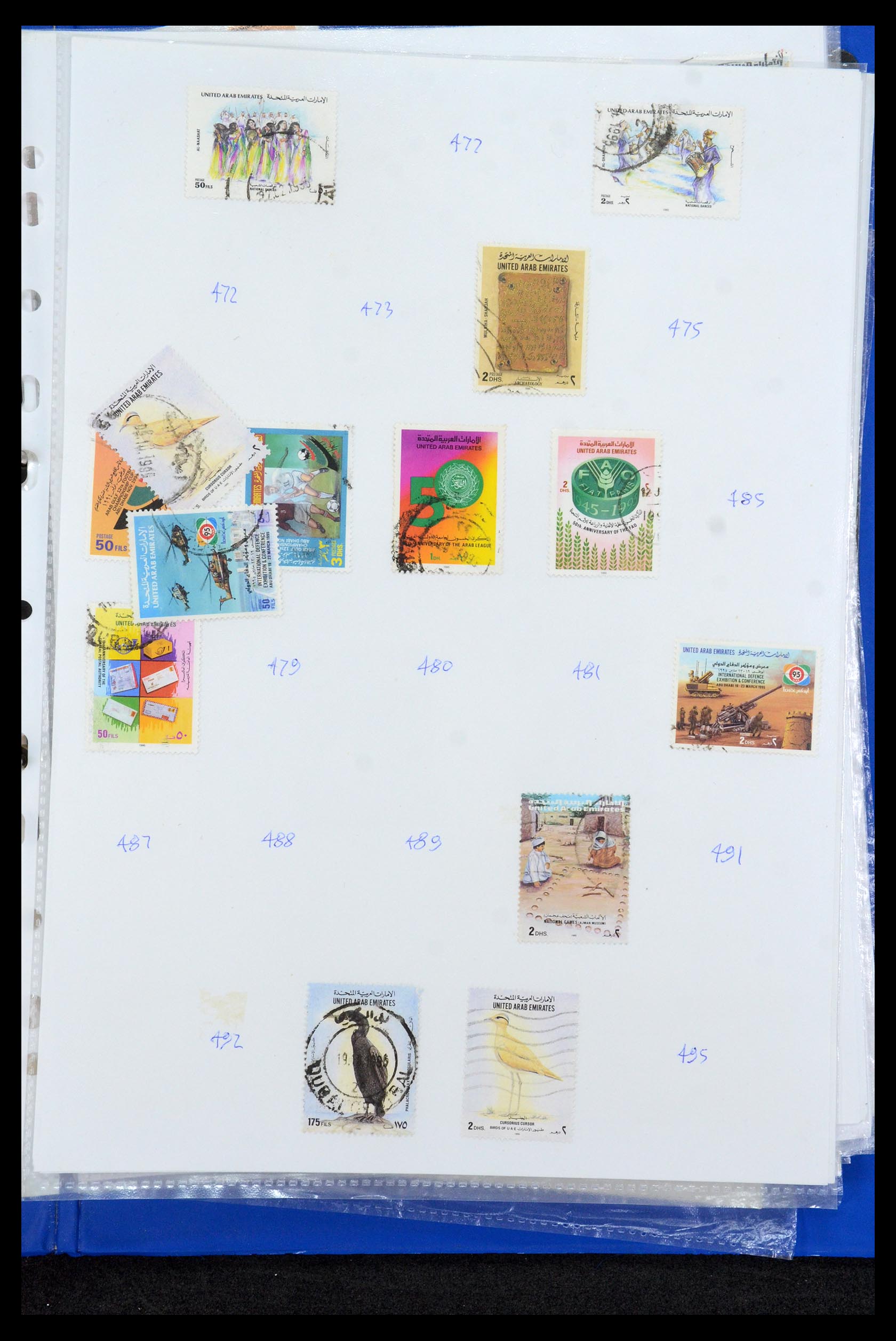 35411 125 - Stamp Collection 35411 Malta 1860-1987.