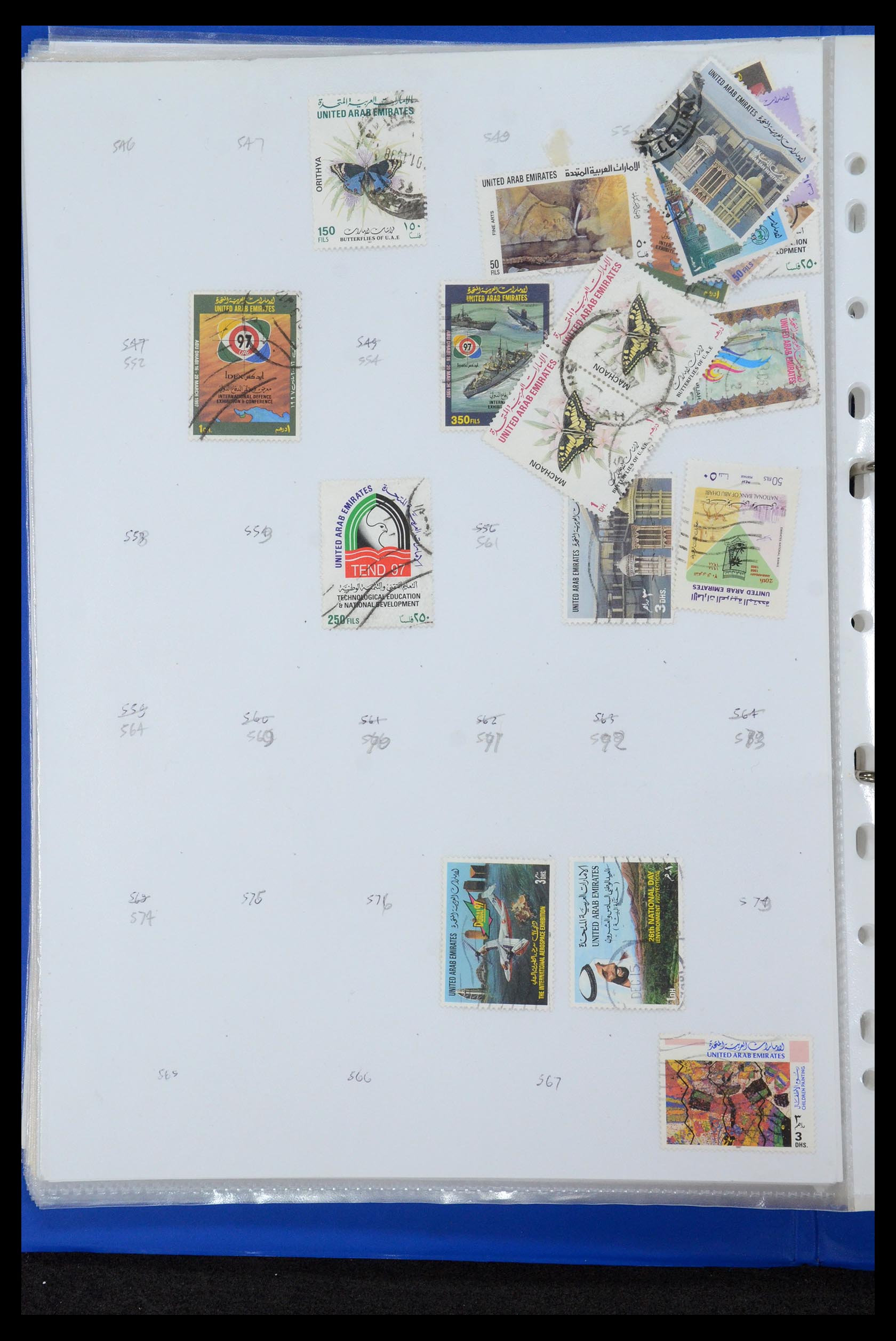 35411 129 - Stamp Collection 35411 Malta 1860-1987.
