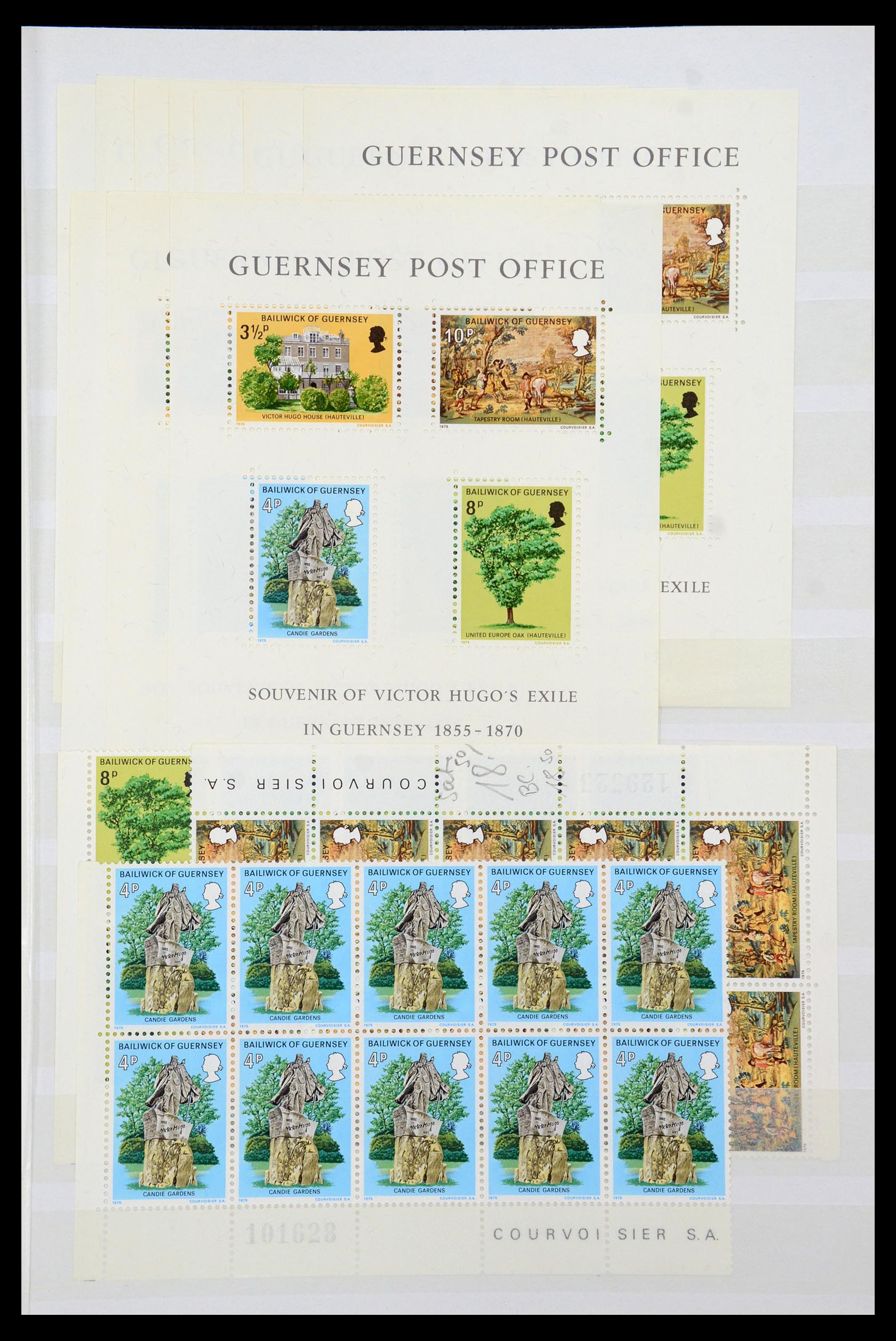 35438 011 - Postzegelverzameling 35438 Kanaaleilanden 1974-2001.