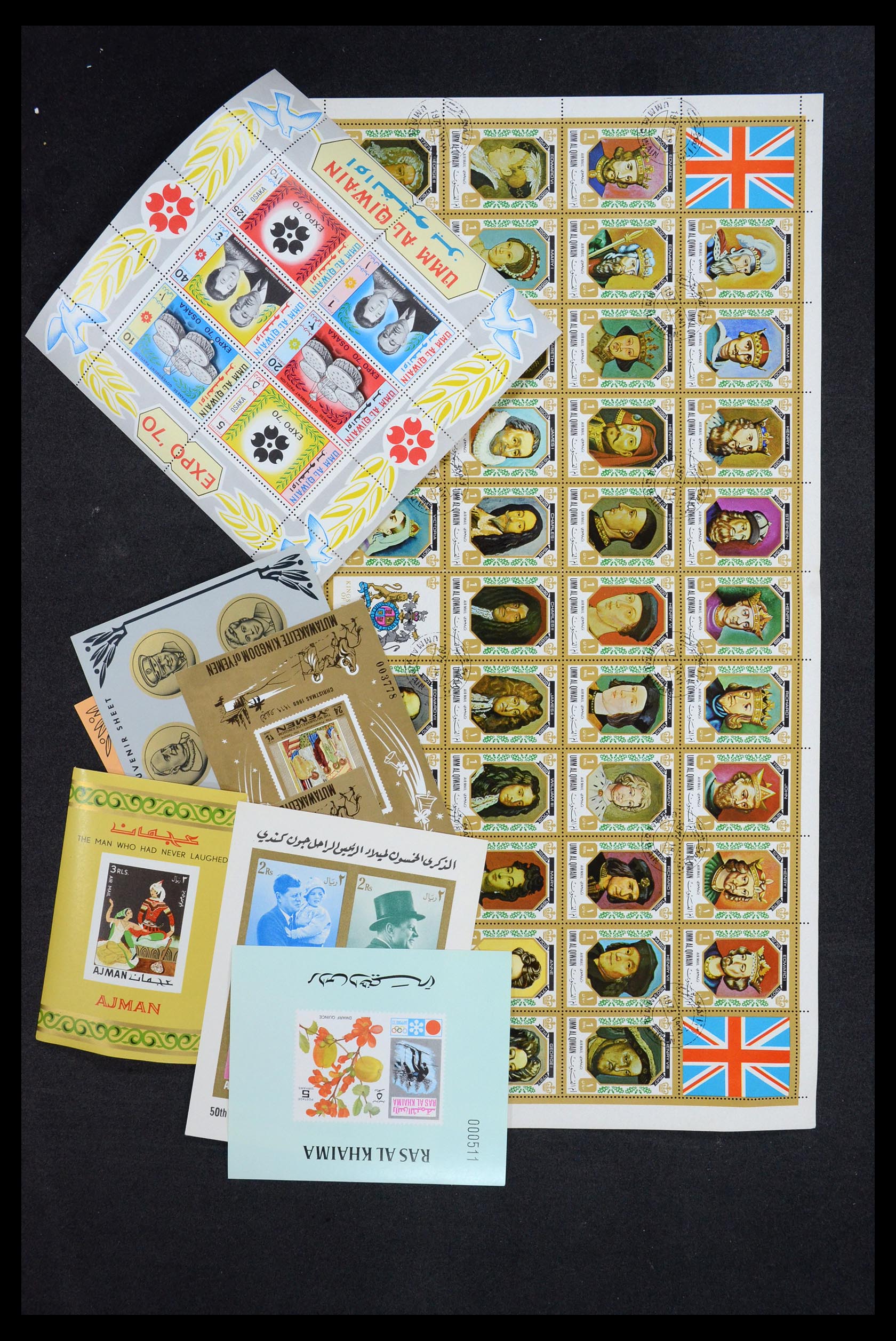 35472 010 - Stamp Collection 35472 World souvenir sheets MNH.