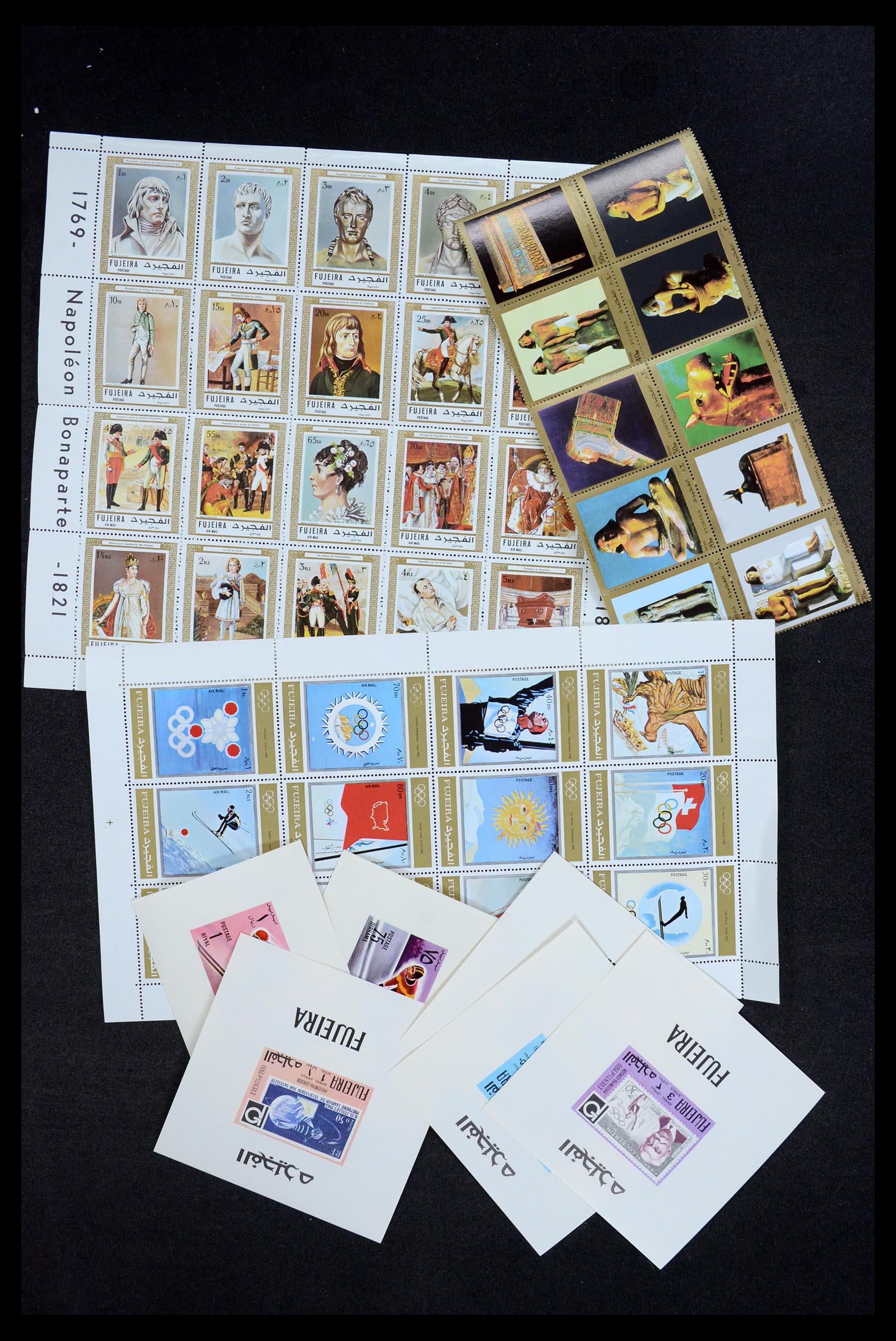 35472 026 - Stamp Collection 35472 World souvenir sheets MNH.