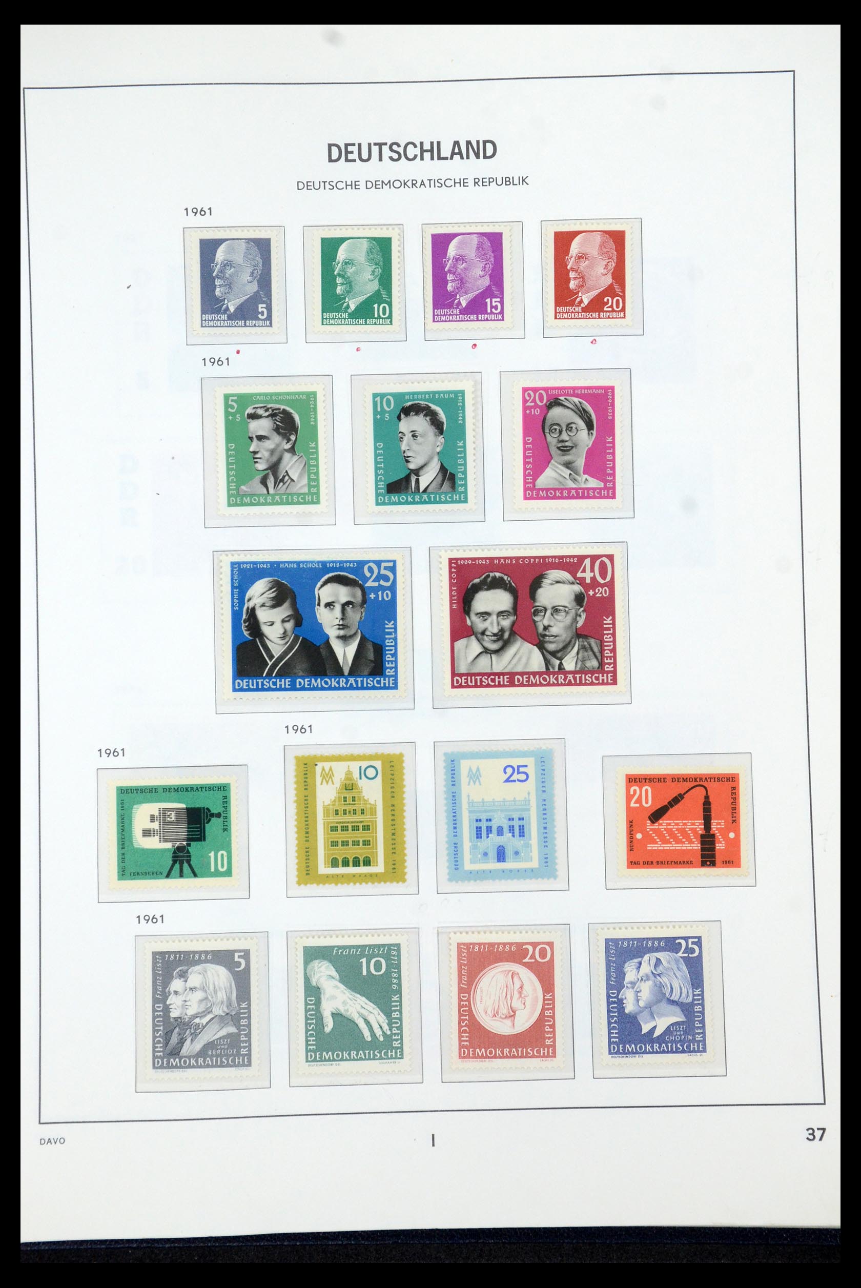 35534 044 - Stamp Collection 35534 GDR 1949-1990.