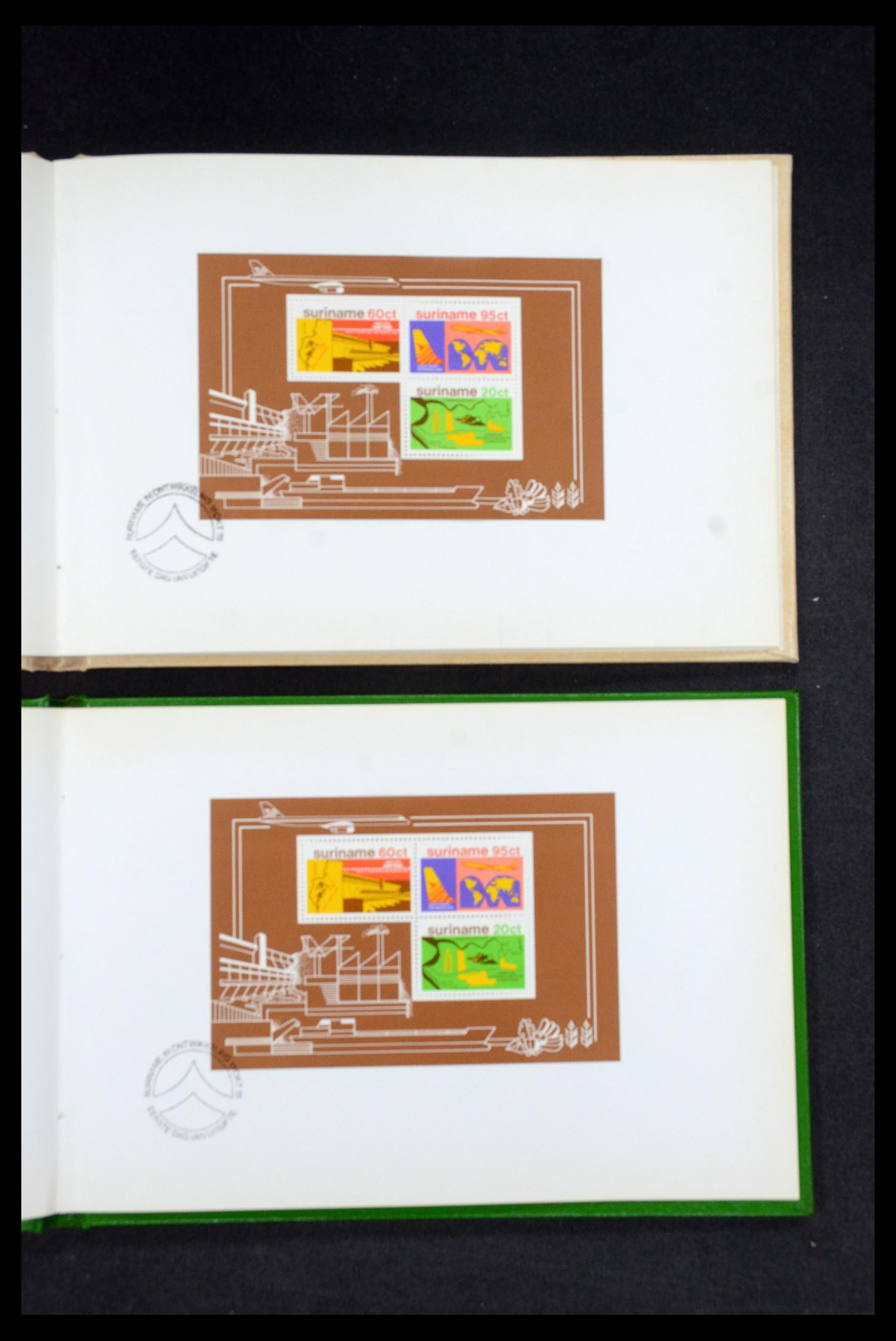 35542 009 - Postzegelverzameling 35542 Suriname carnets 1975-1978.