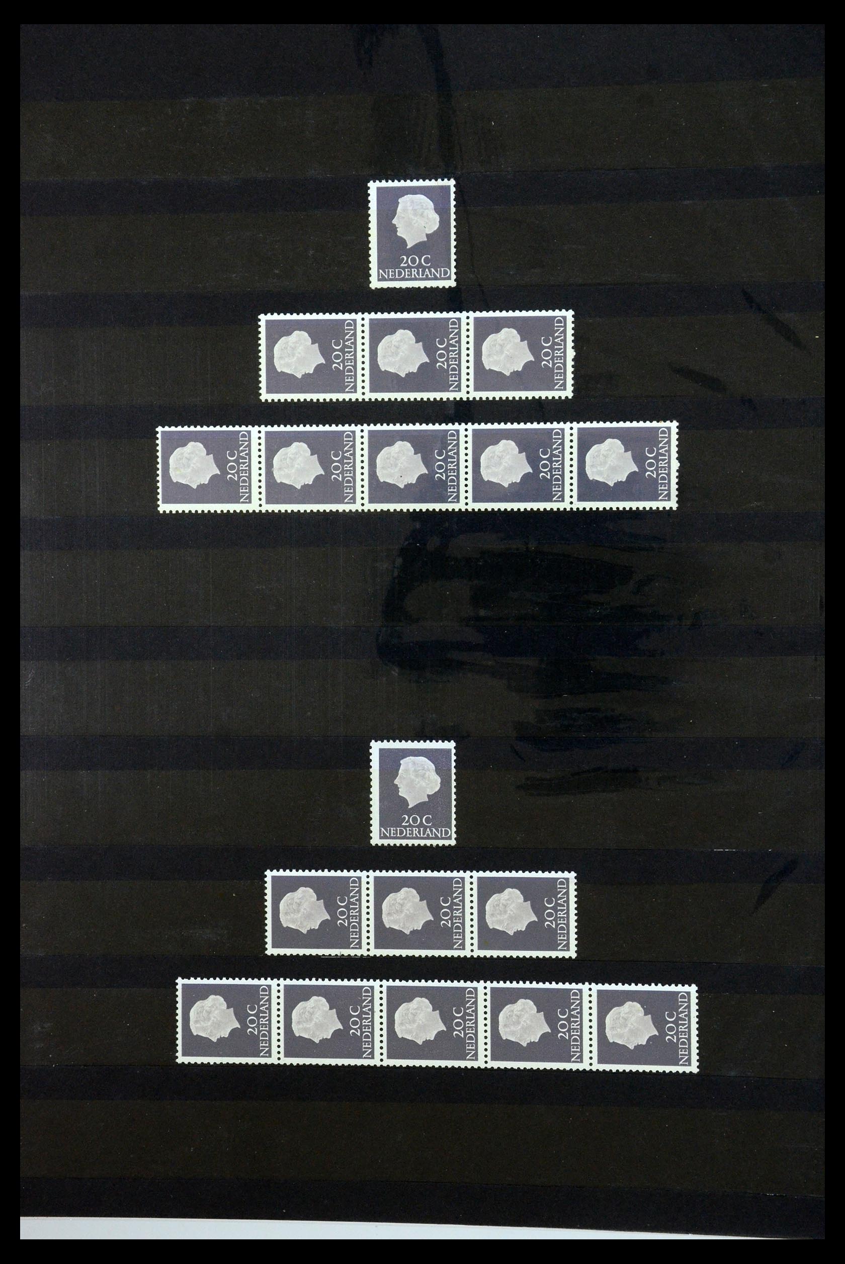 35543 018 - Postzegelverzameling 35543 Nederland rolzegels 1965-1972.