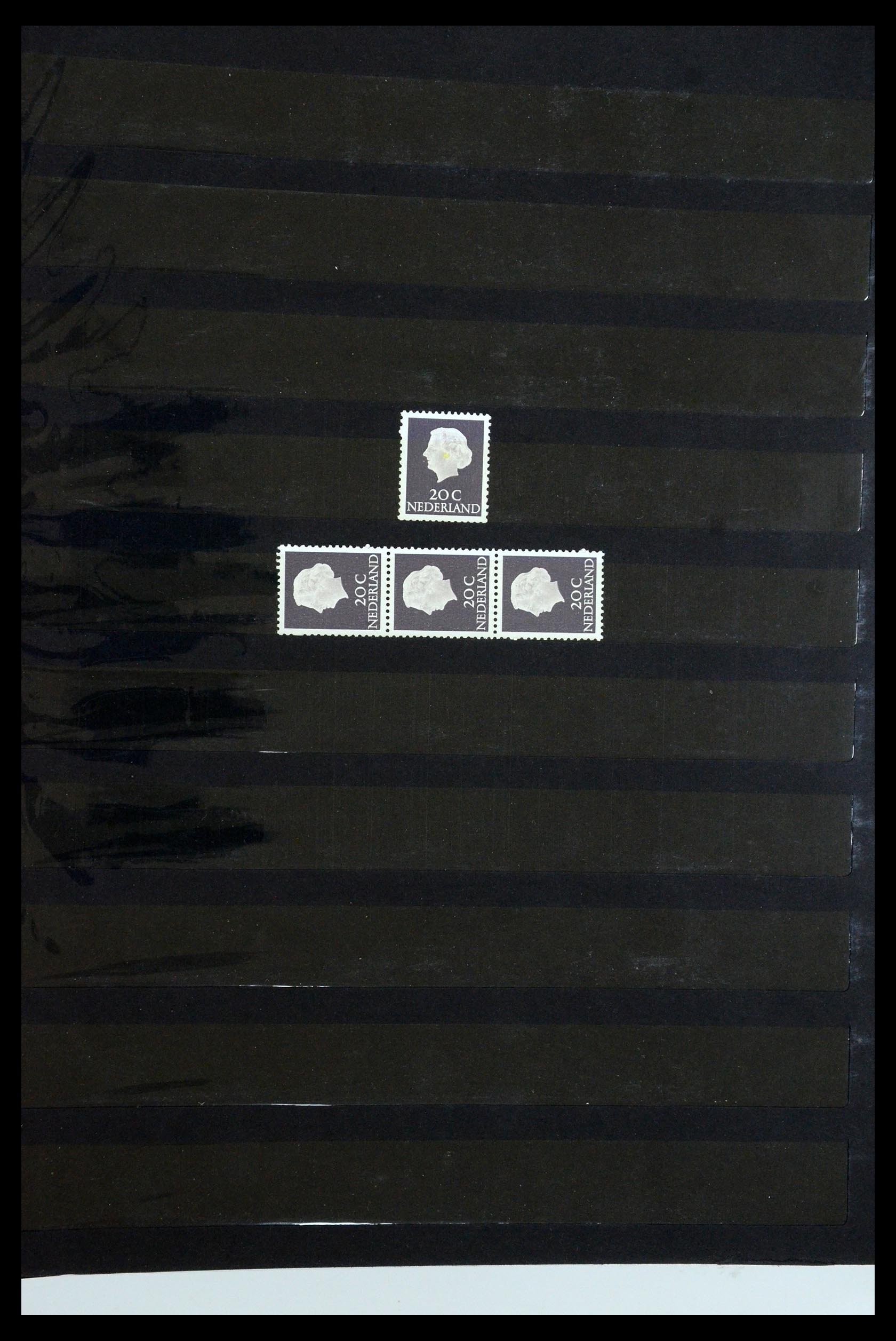 35543 019 - Postzegelverzameling 35543 Nederland rolzegels 1965-1972.