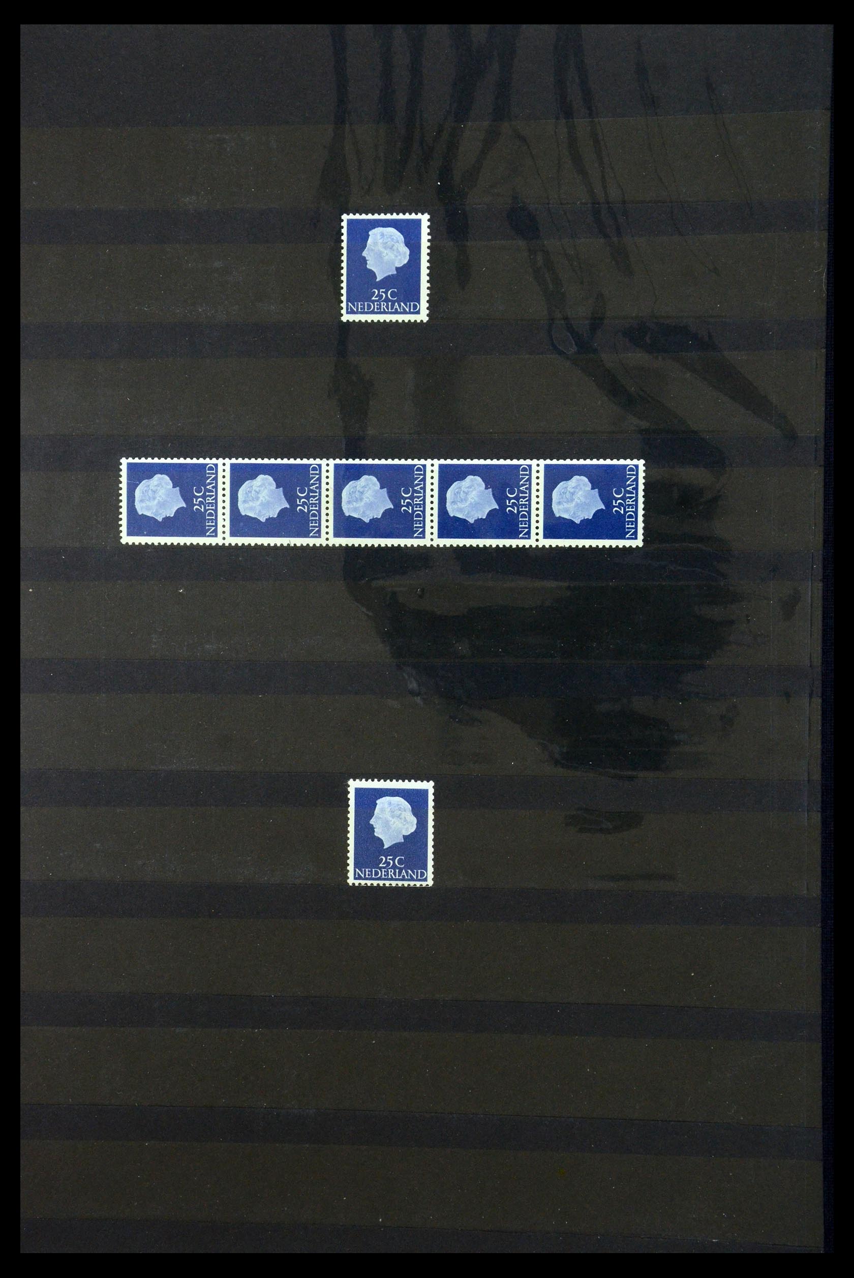 35543 020 - Postzegelverzameling 35543 Nederland rolzegels 1965-1972.