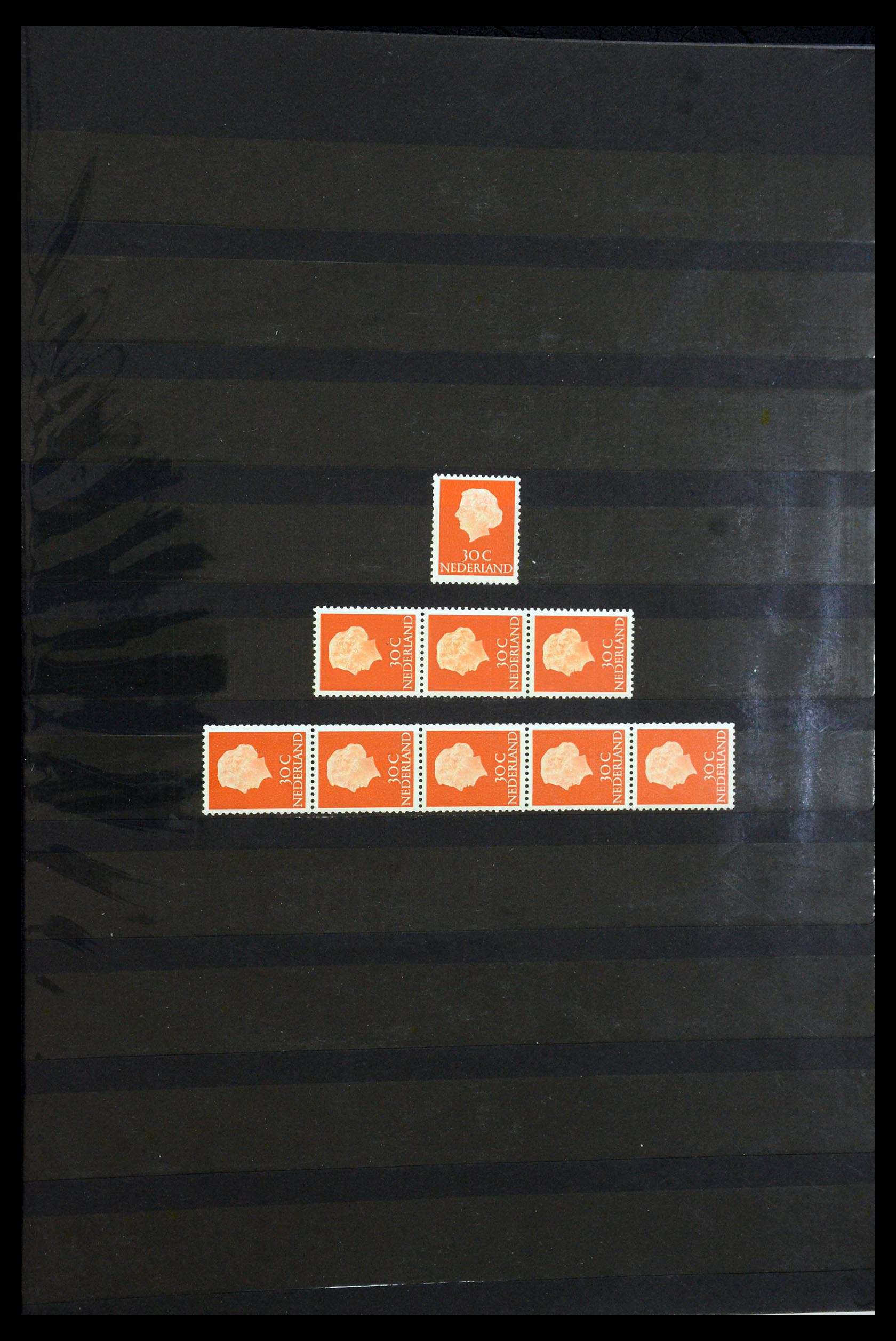 35543 025 - Postzegelverzameling 35543 Nederland rolzegels 1965-1972.